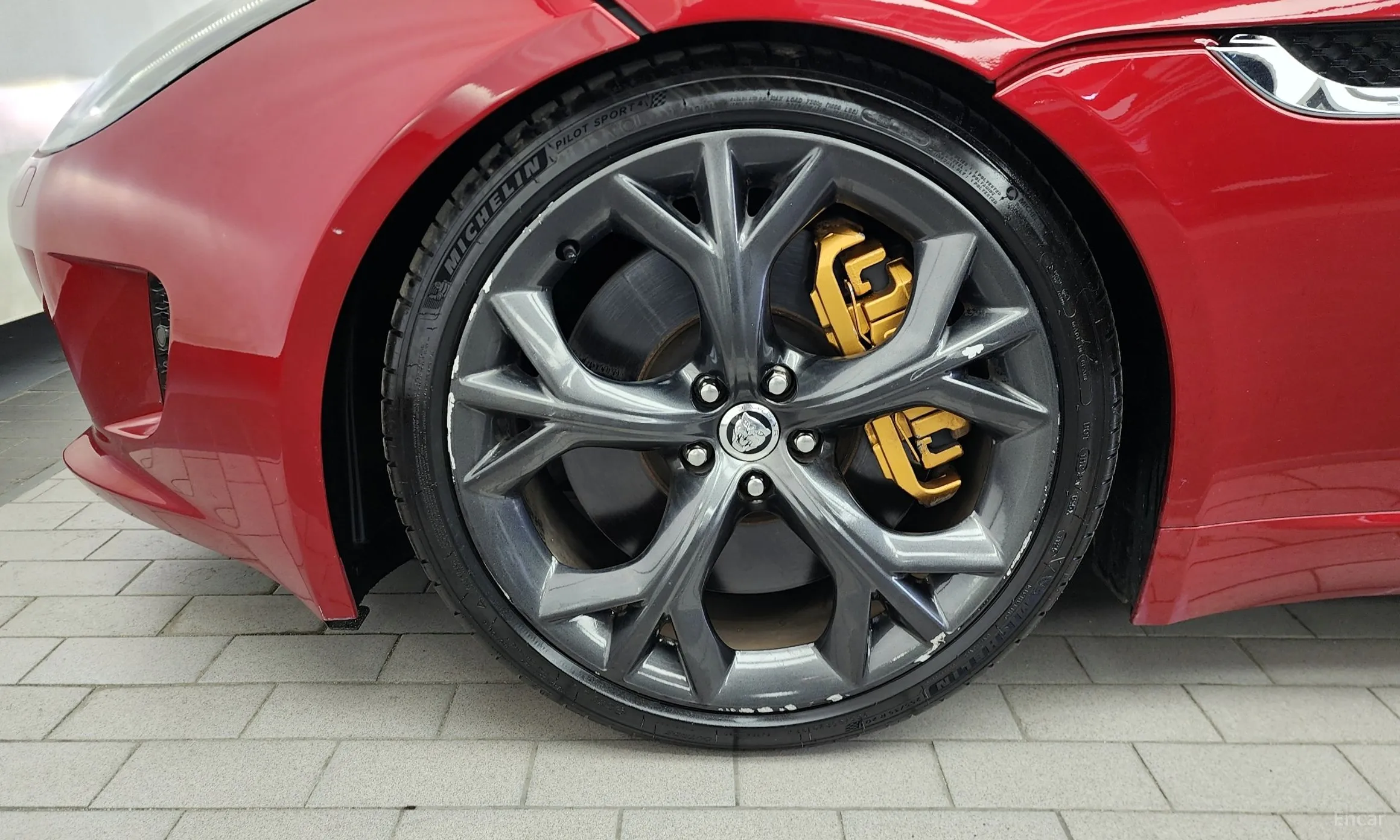 Jaguar F-TYPE превью 5