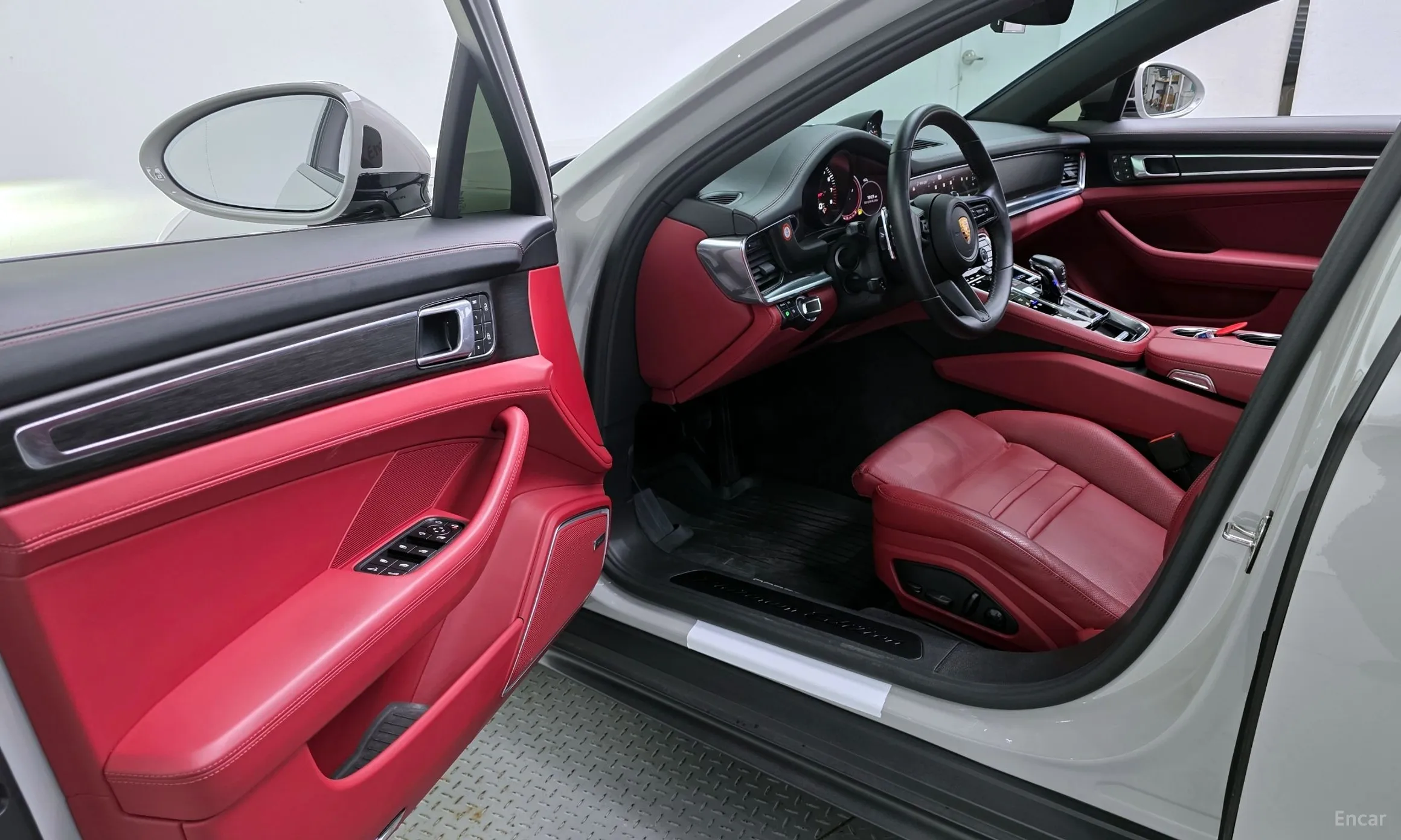 Porsche Panamera (971) превью 10
