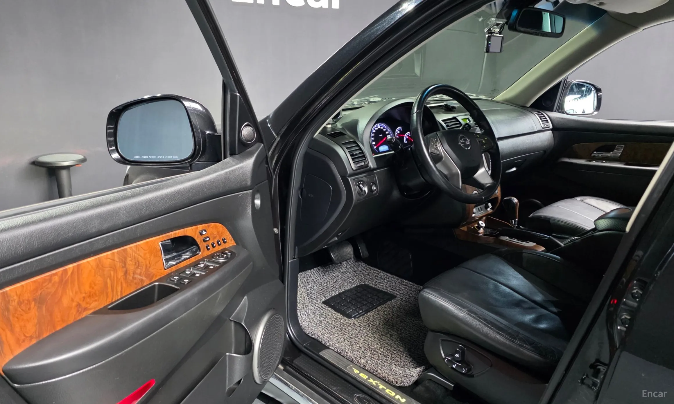 KG Mobility (SsangYong) Rexton W превью 10
