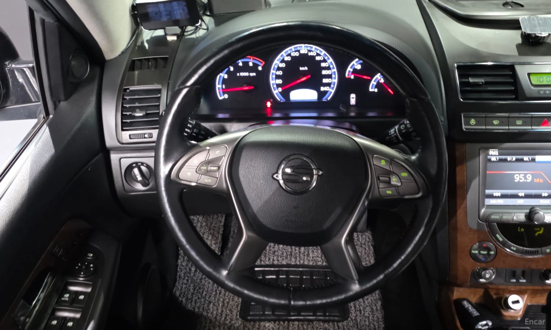 KG Mobility (SsangYong) Rexton W превью 13