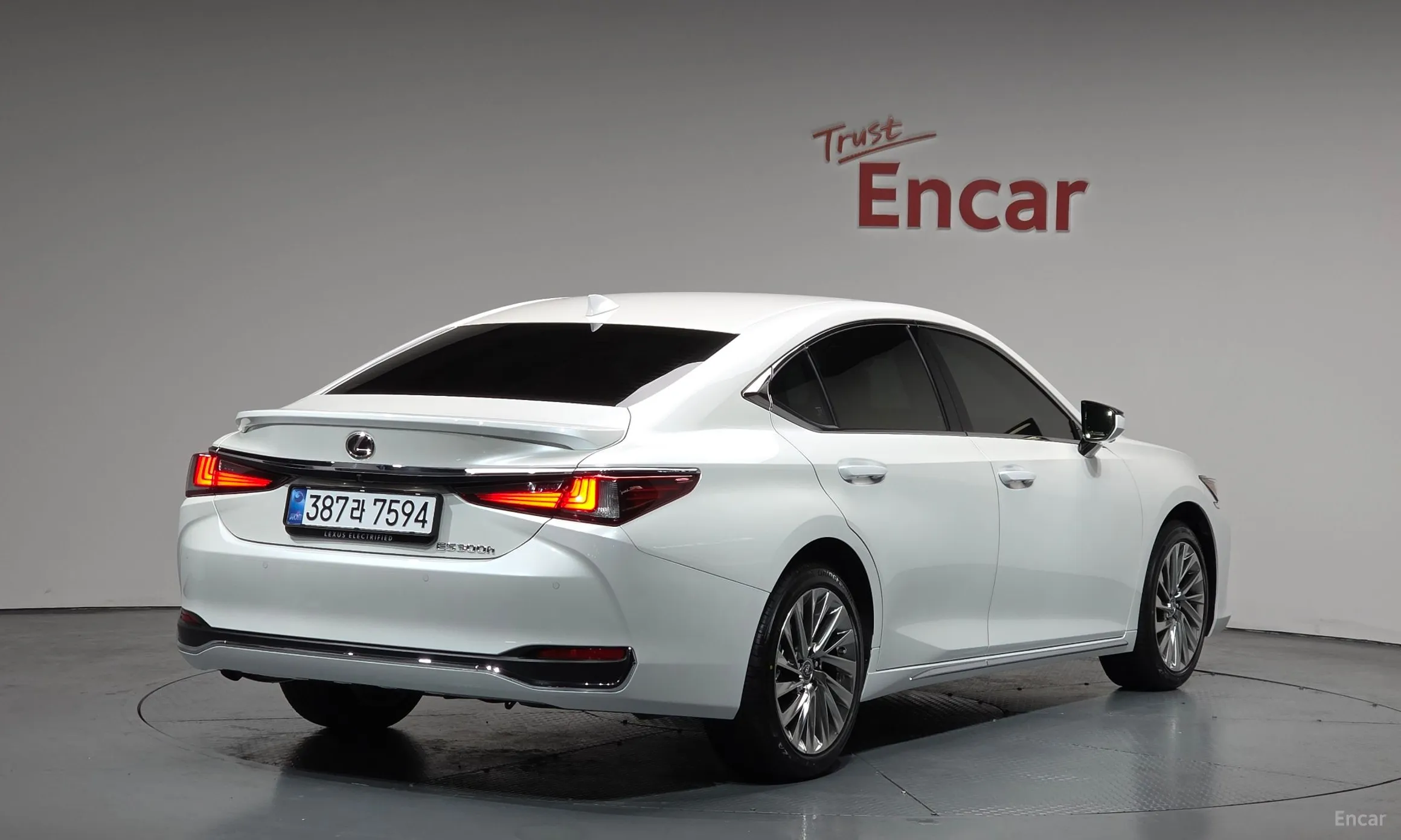 Lexus ES300h 7th Generation превью 2