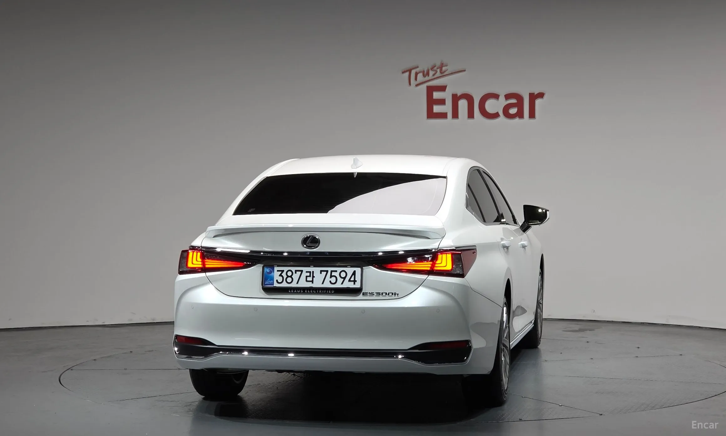 Lexus ES300h 7th Generation превью 4