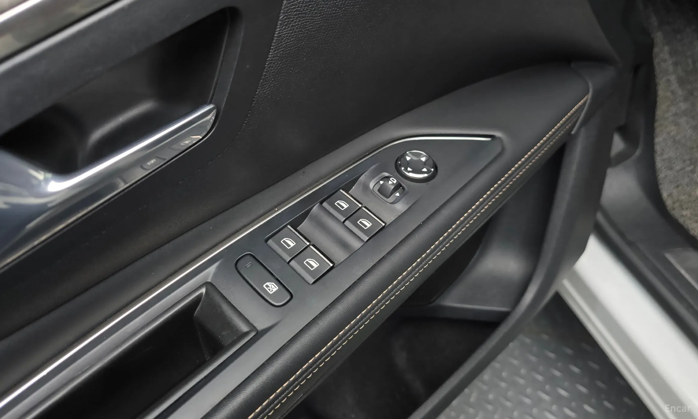 Peugeot 5008 2nd generation превью 15