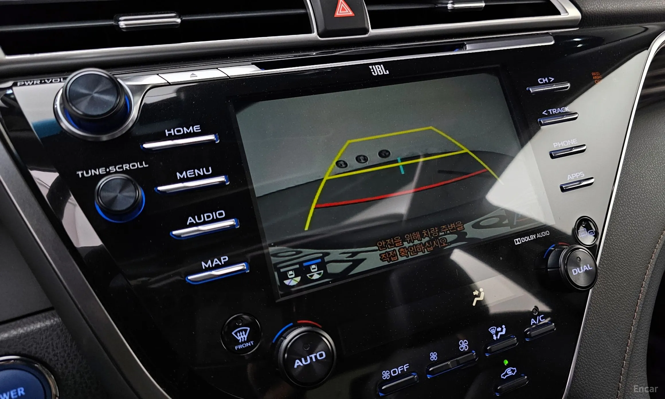 Toyota Camry (XV70) превью 14