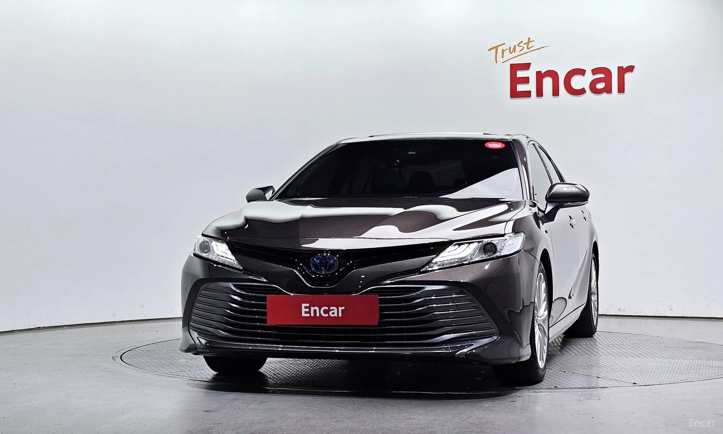 Toyota Camry (XV70) превью 3