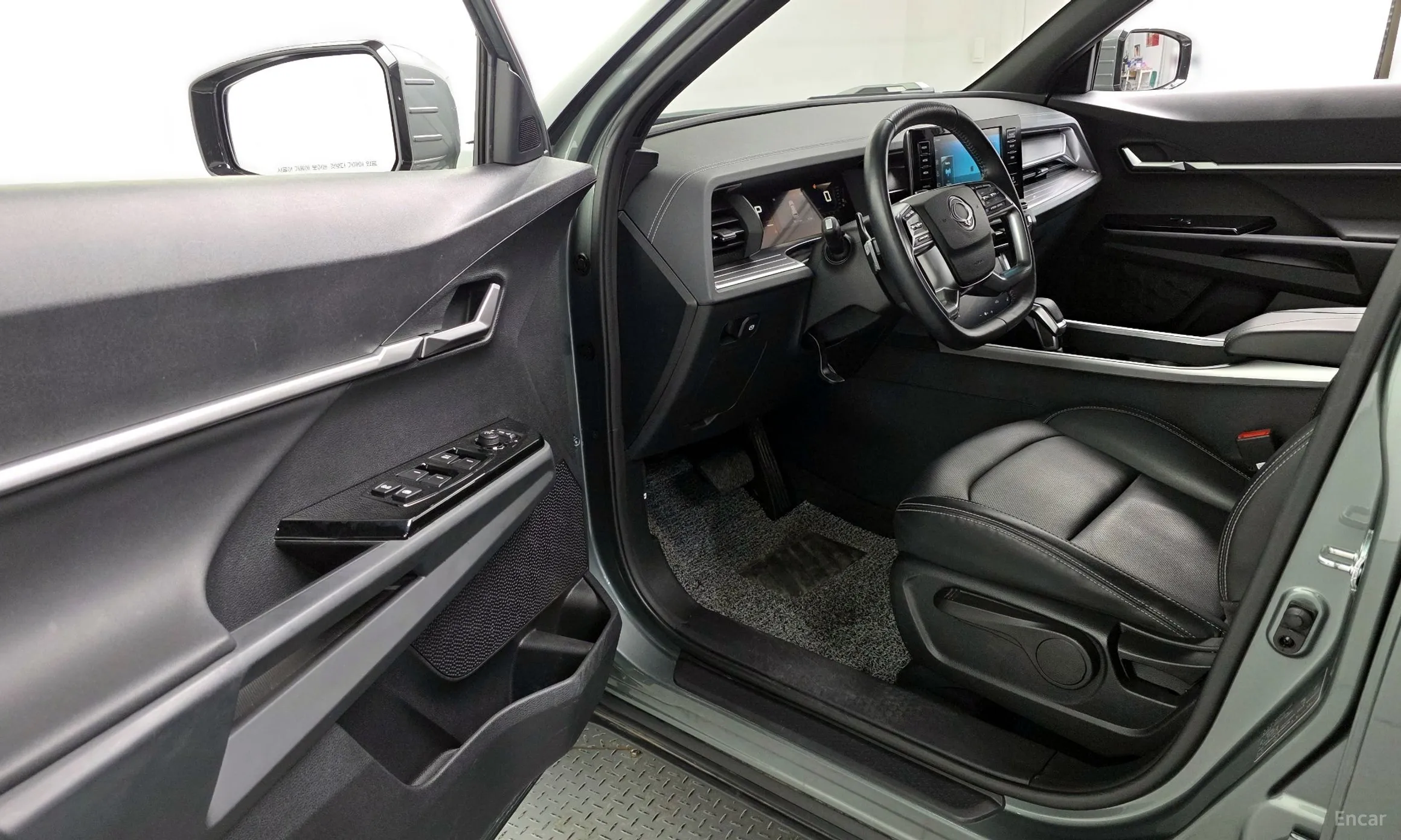 KG Mobility (SsangYong) Torres превью 10