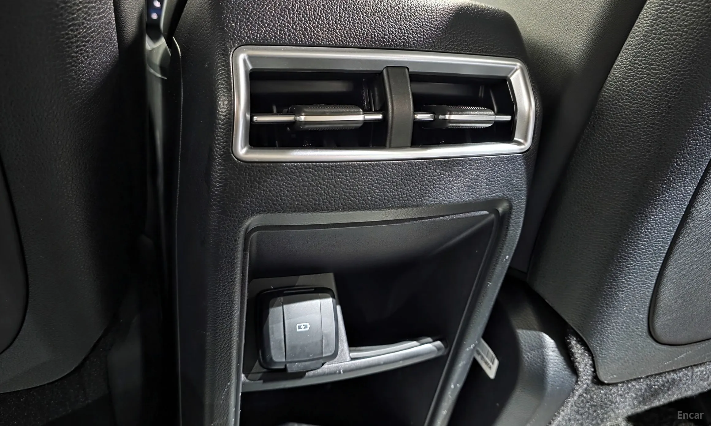 KG Mobility (SsangYong) Torres превью 20