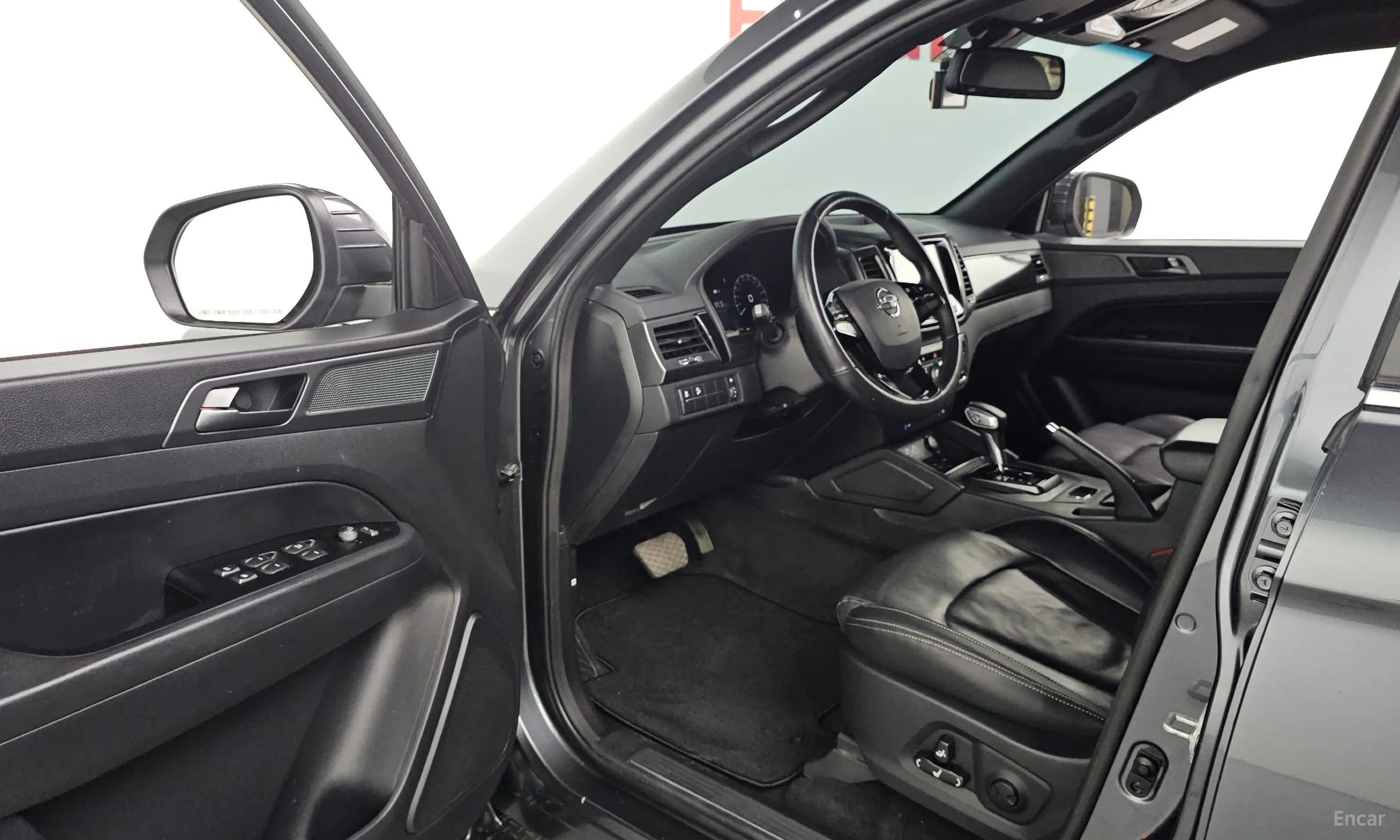 KG Mobility (SsangYong) Rexton Sports превью 10