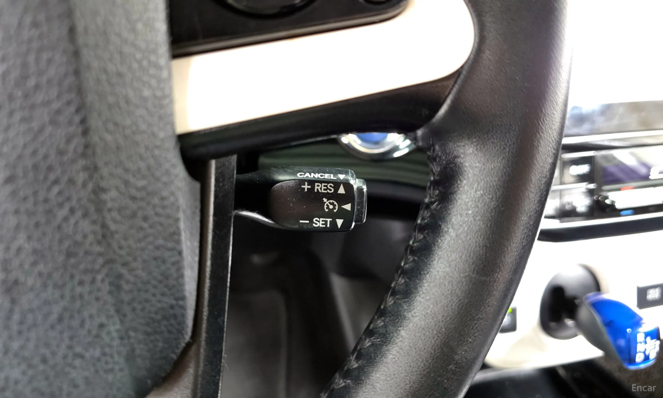 Toyota Prius 4th Generation превью 16