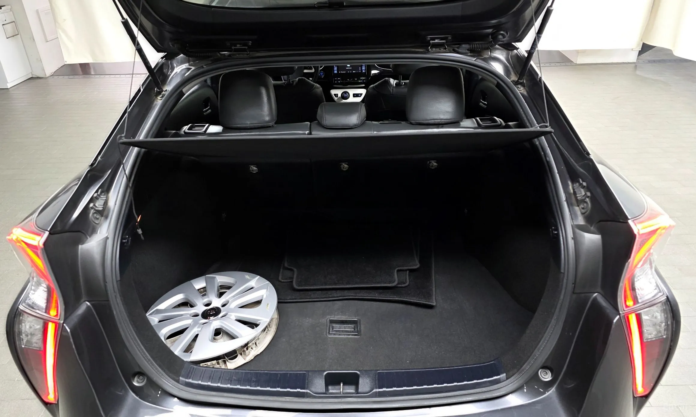 Toyota Prius 4th Generation превью 20