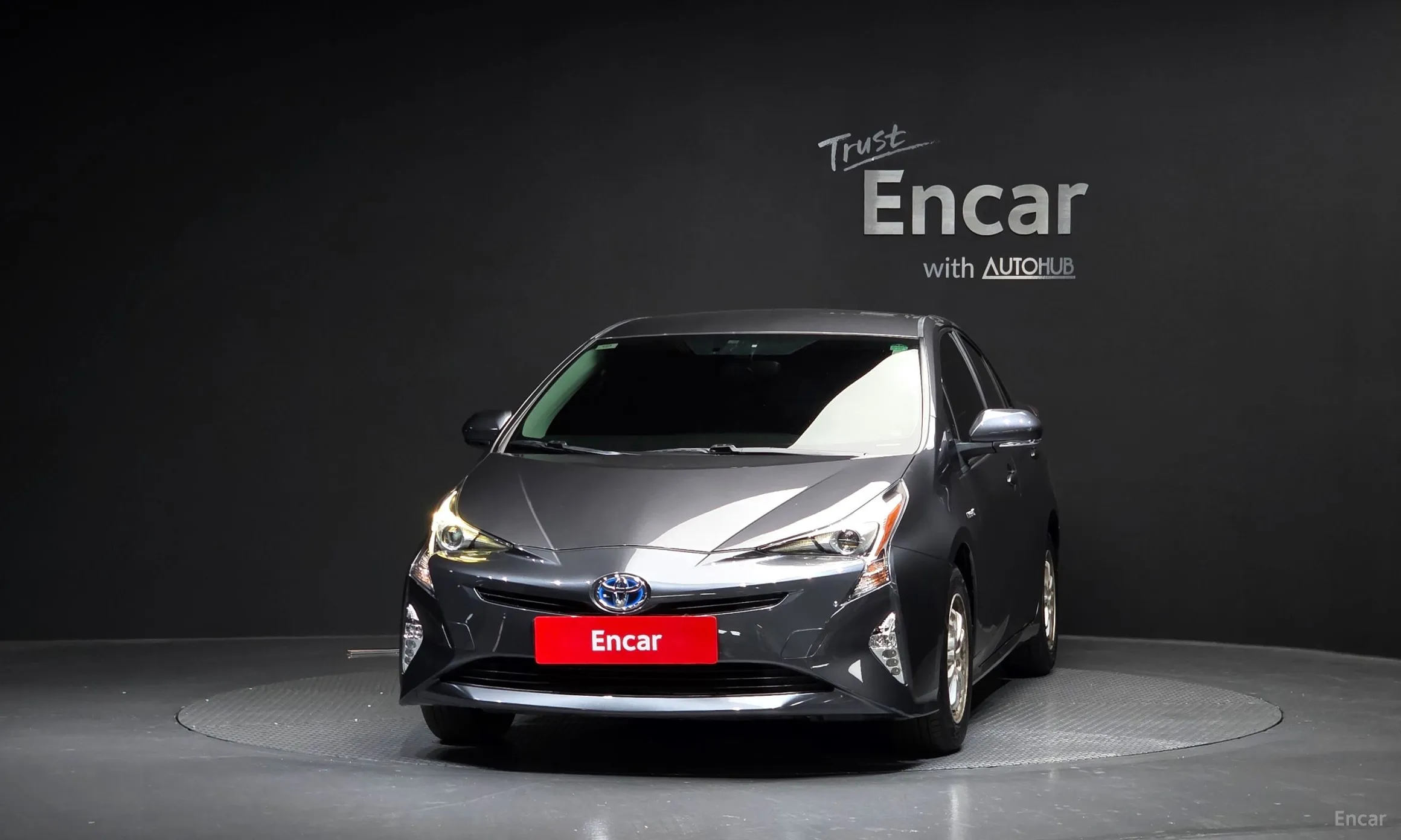 Toyota Prius 4th Generation превью 3