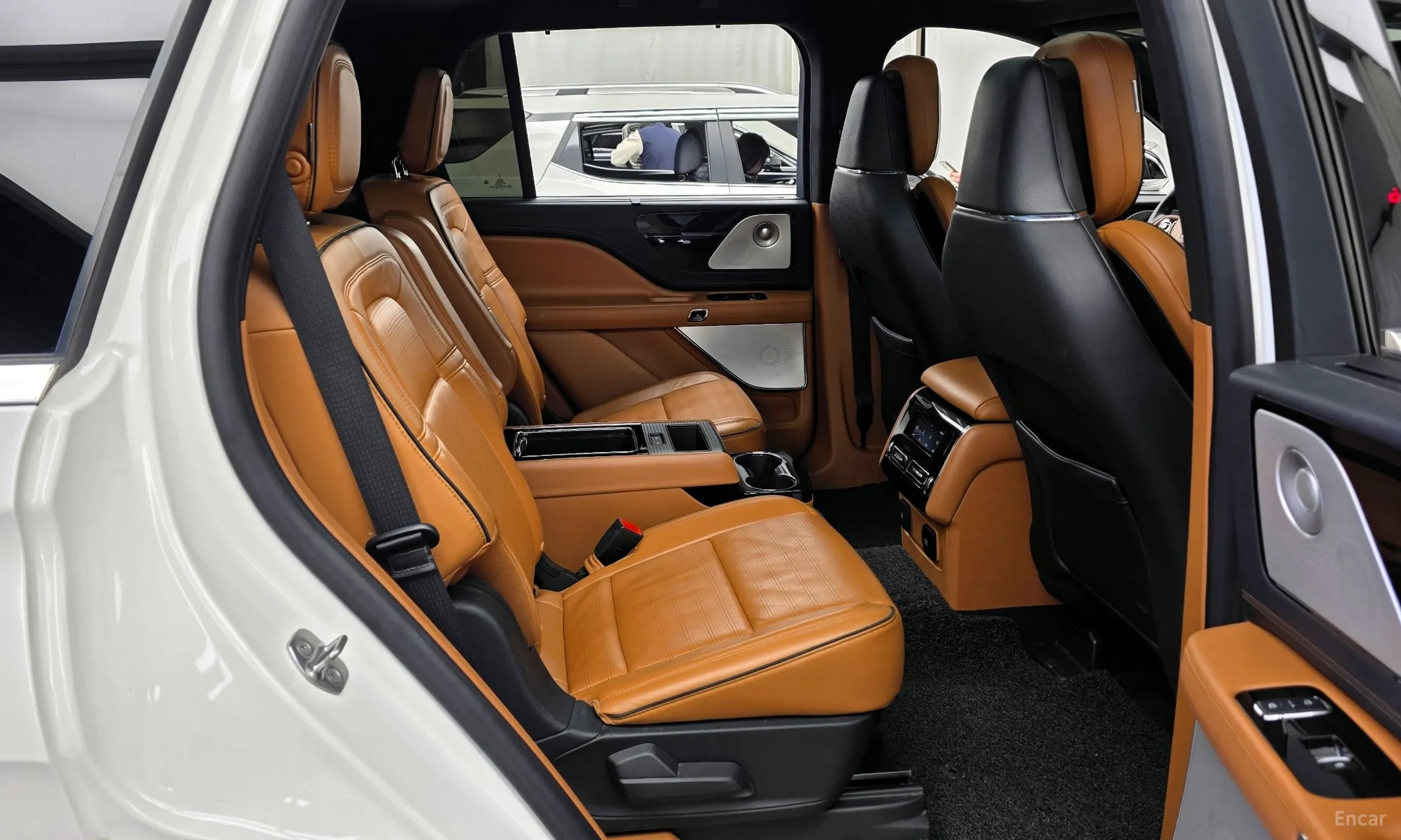 Lincoln Aviator 2nd Generation превью 12