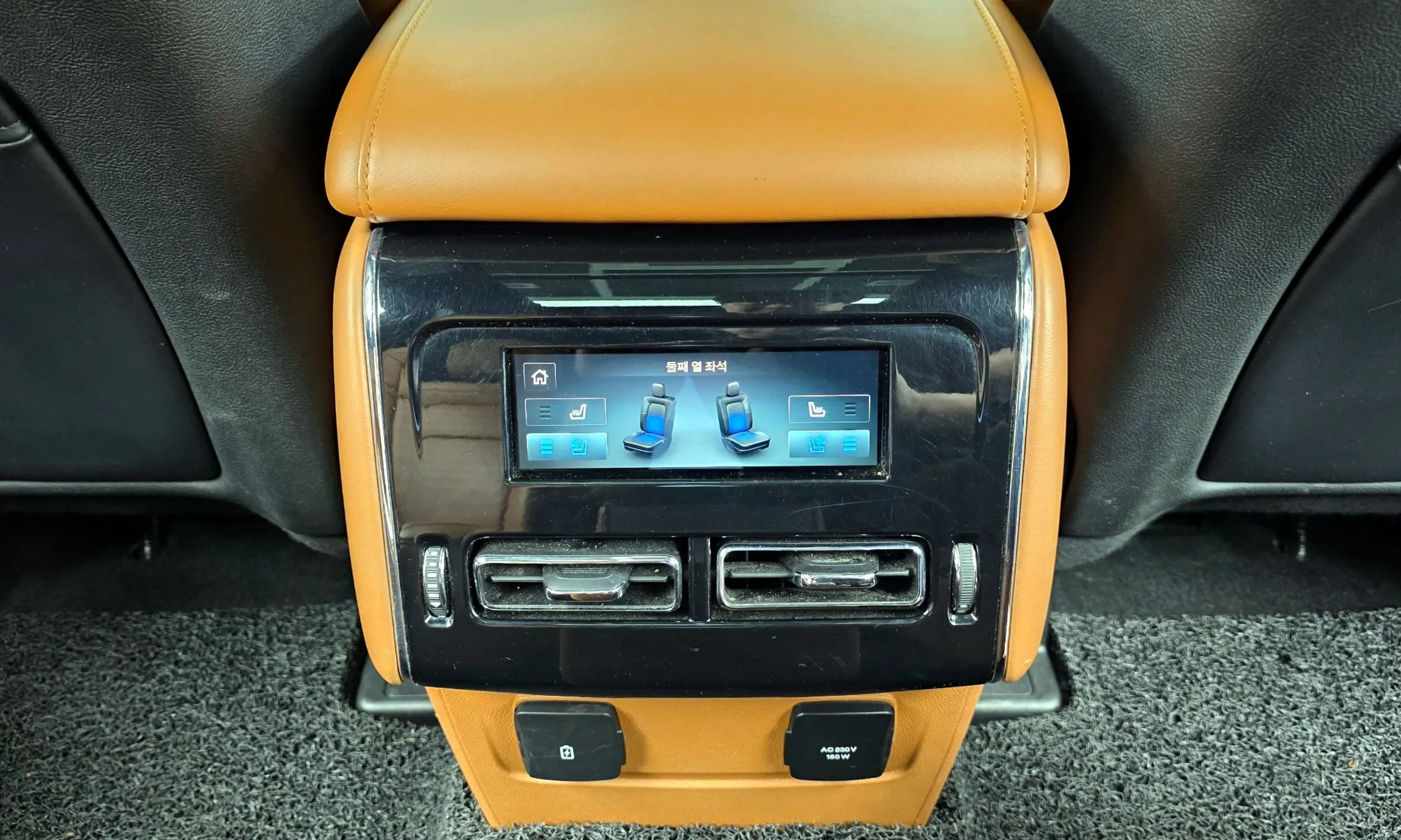 Lincoln Aviator 2nd Generation превью 18
