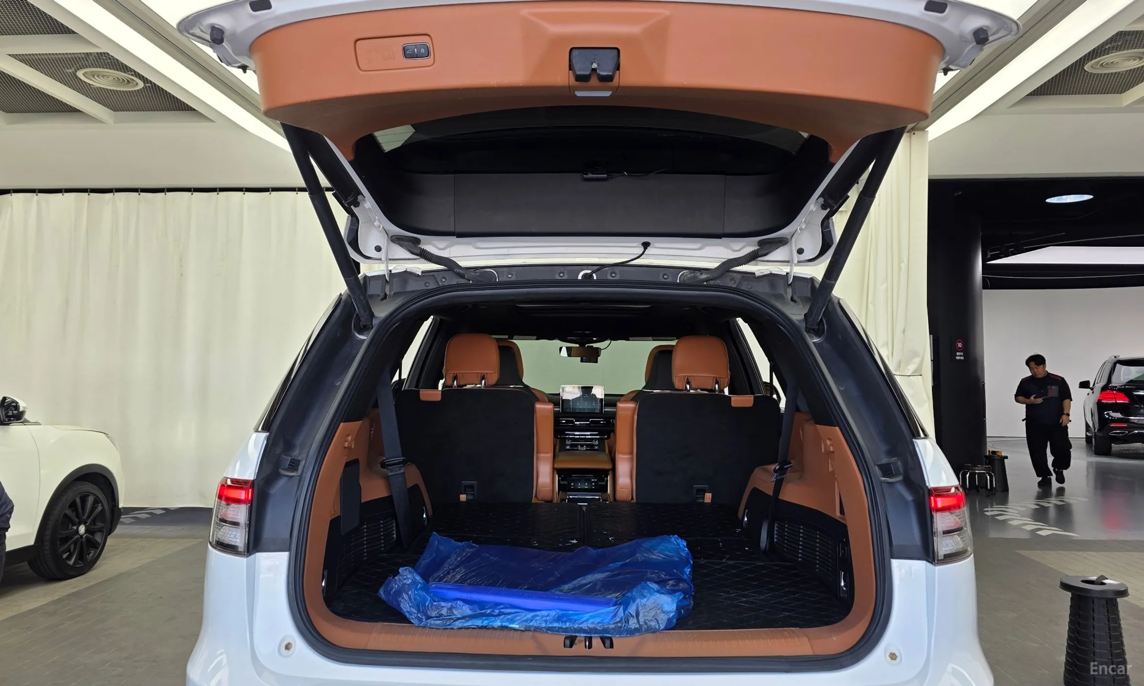 Lincoln Aviator 2nd Generation превью 20