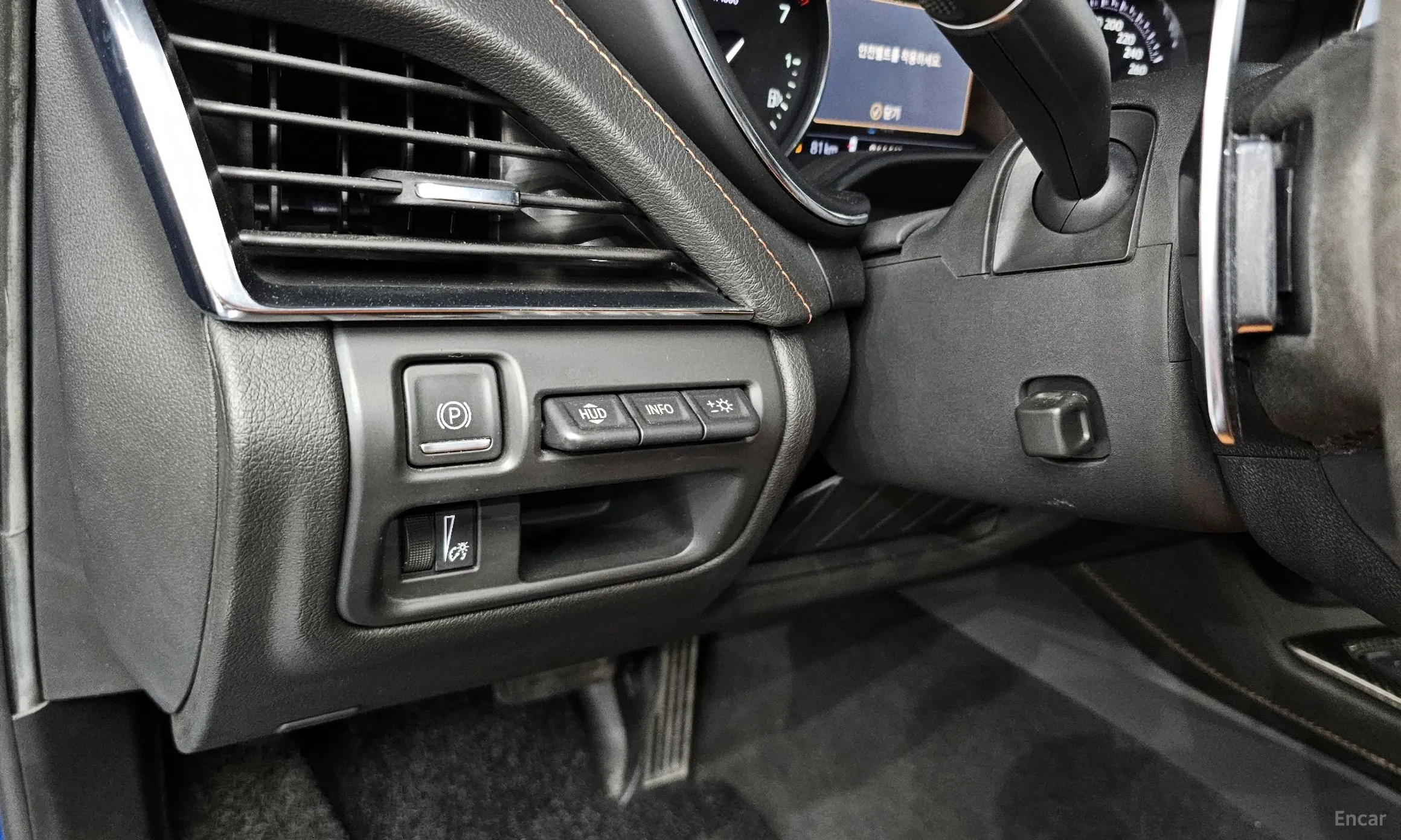Cadillac CT5 превью 15