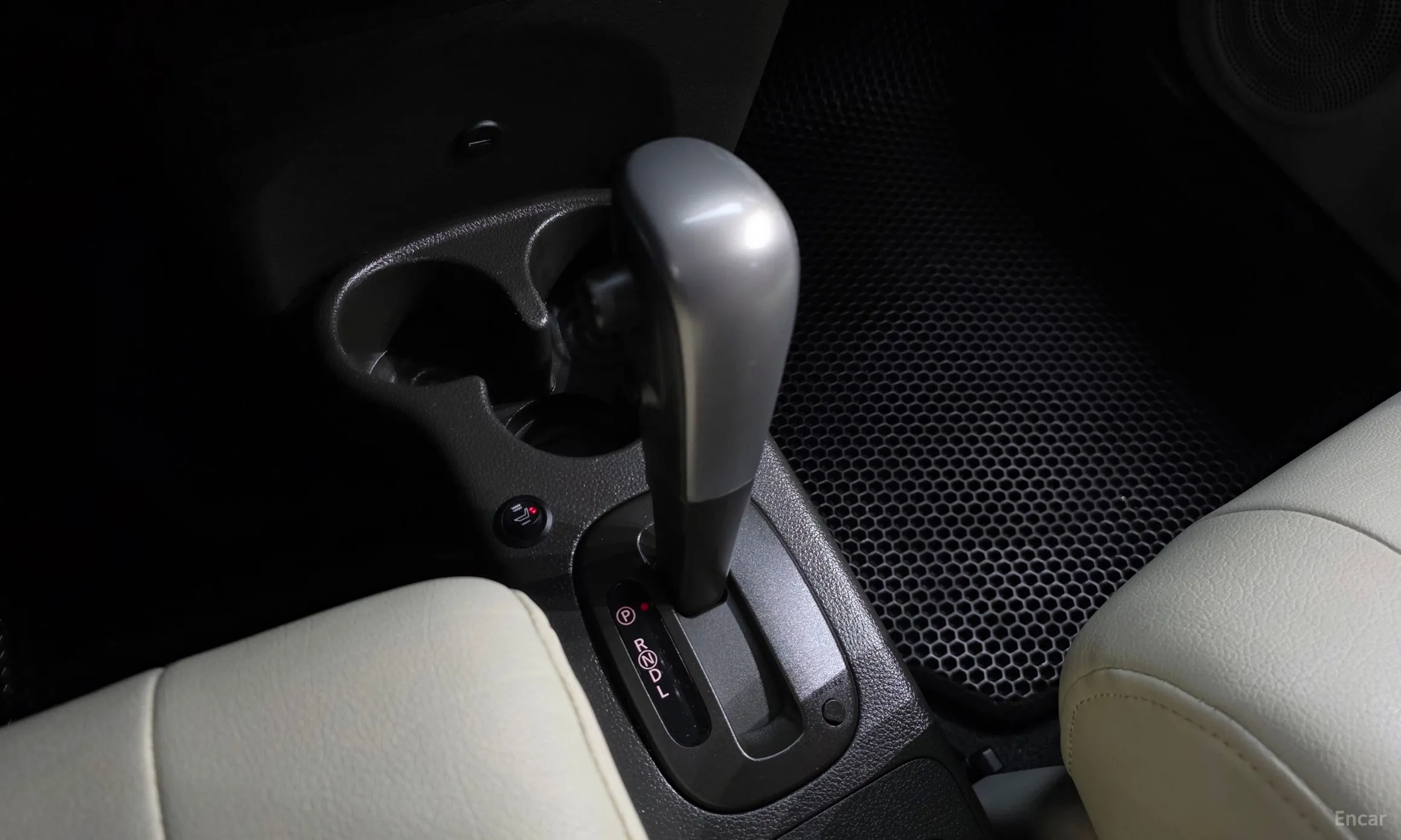 Nissan Cube превью 9