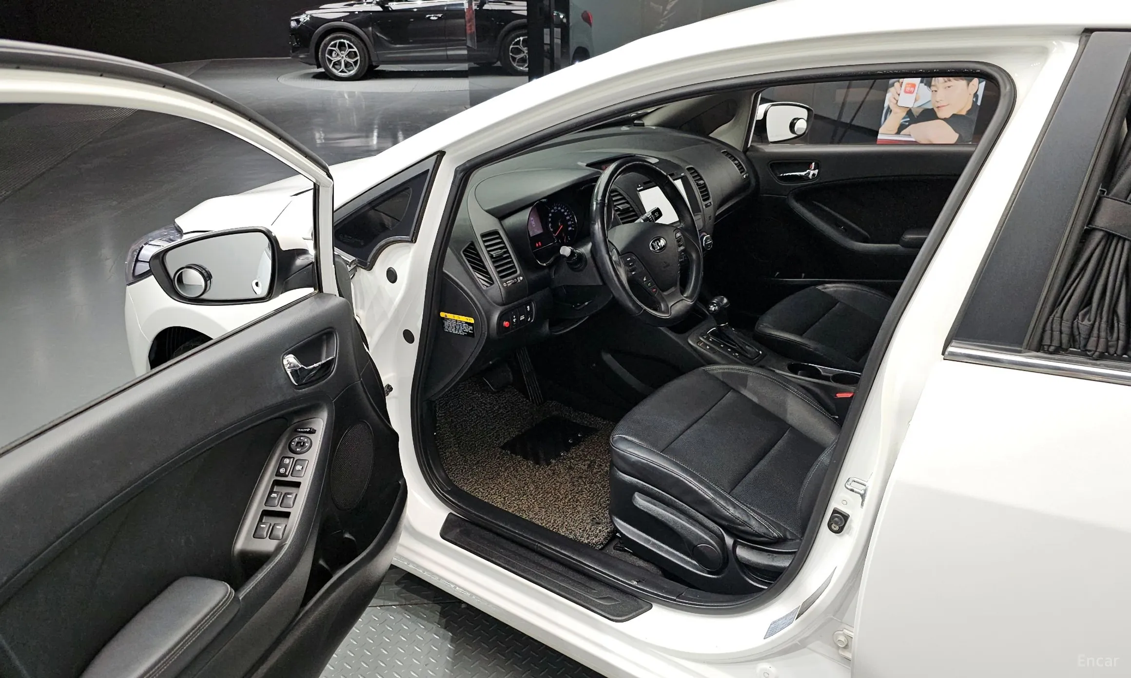 Kia K3 превью 10