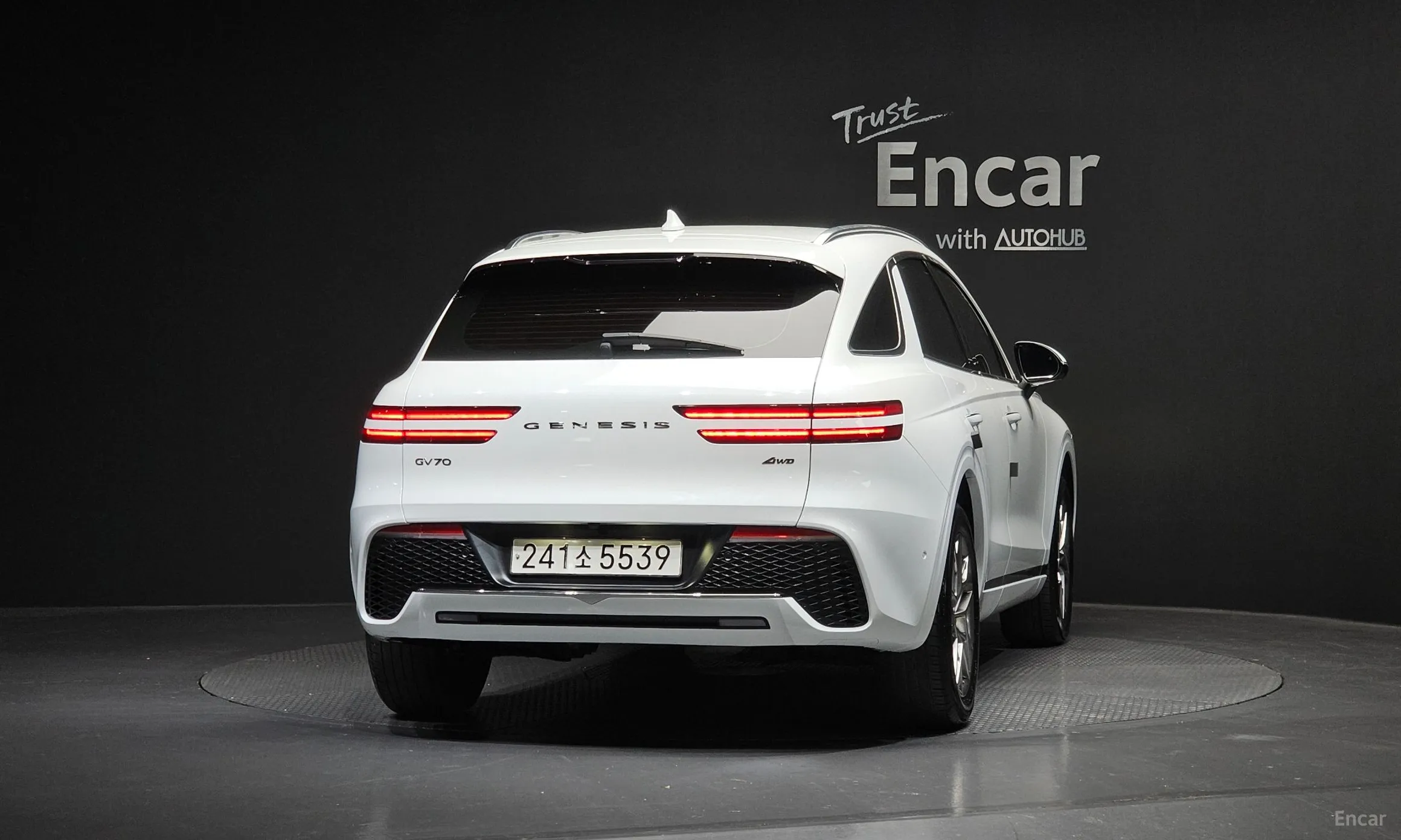 Genesis GV70 превью 4