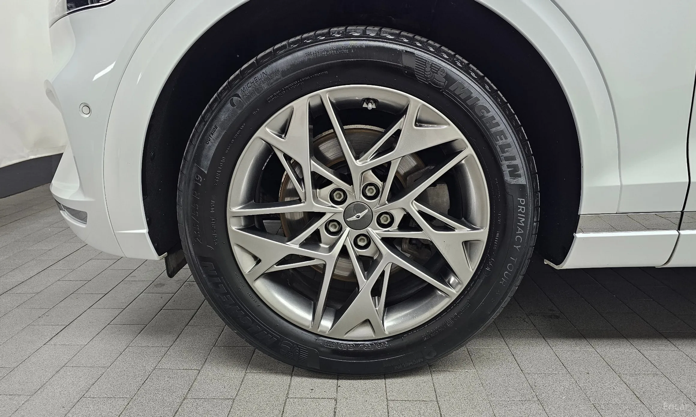 Genesis GV70 превью 5