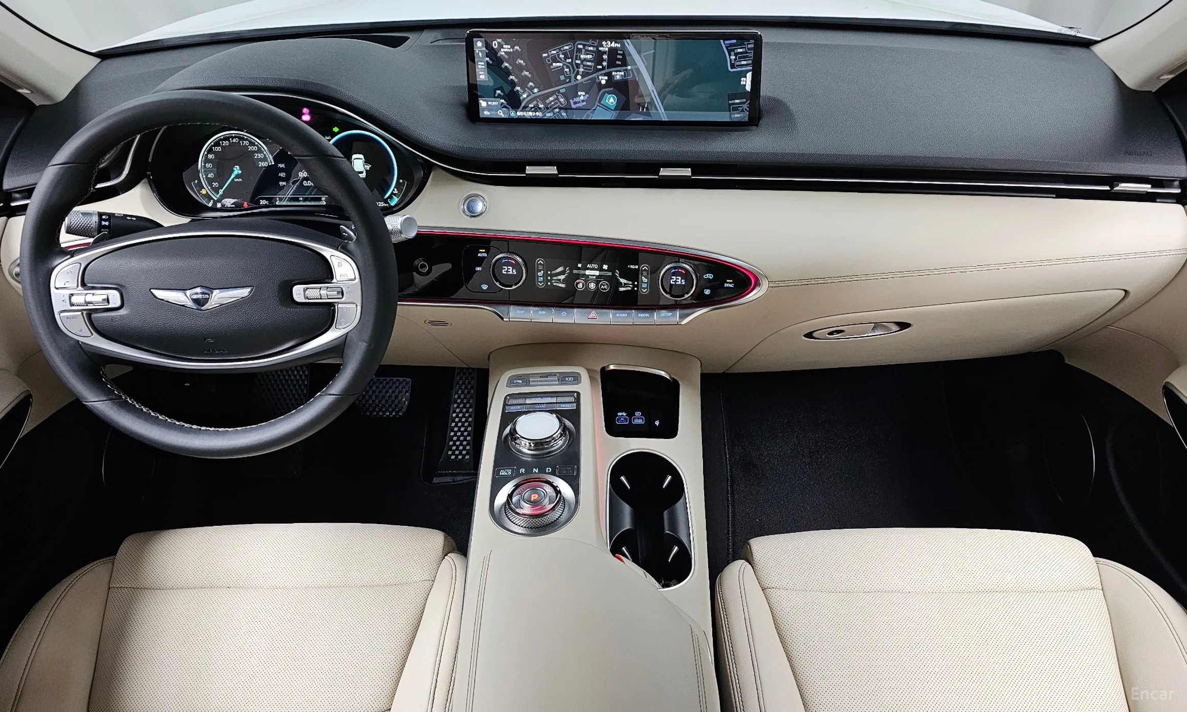 Genesis GV70 превью 7