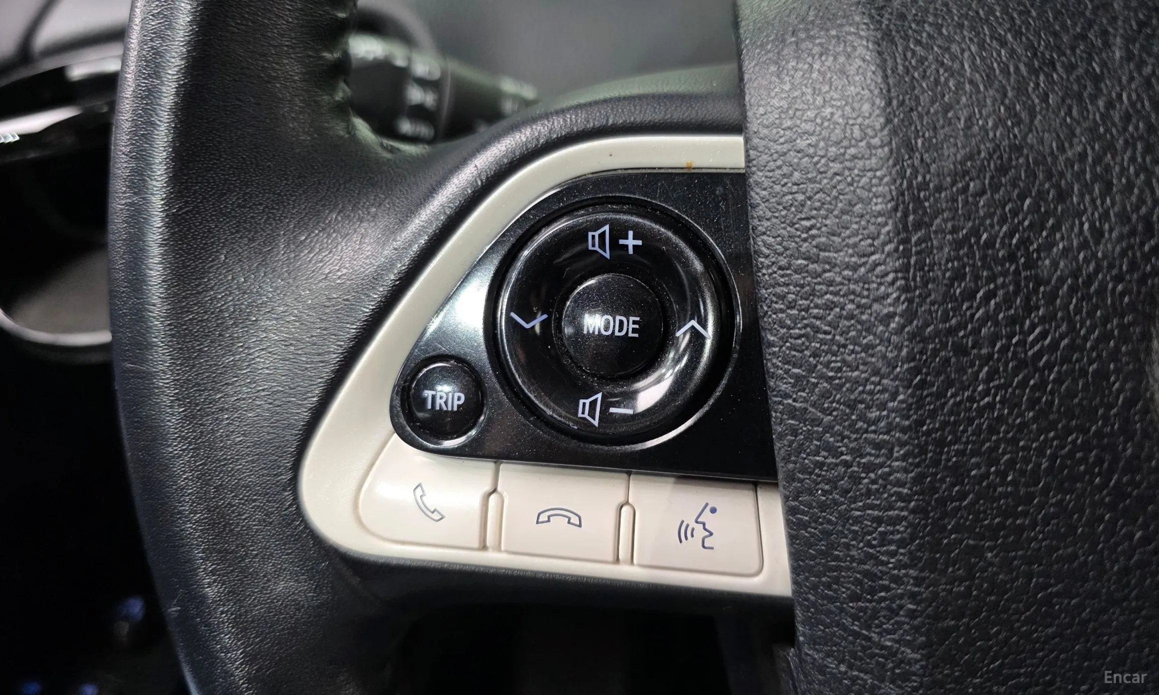 Toyota Prius 4th Generation превью 17