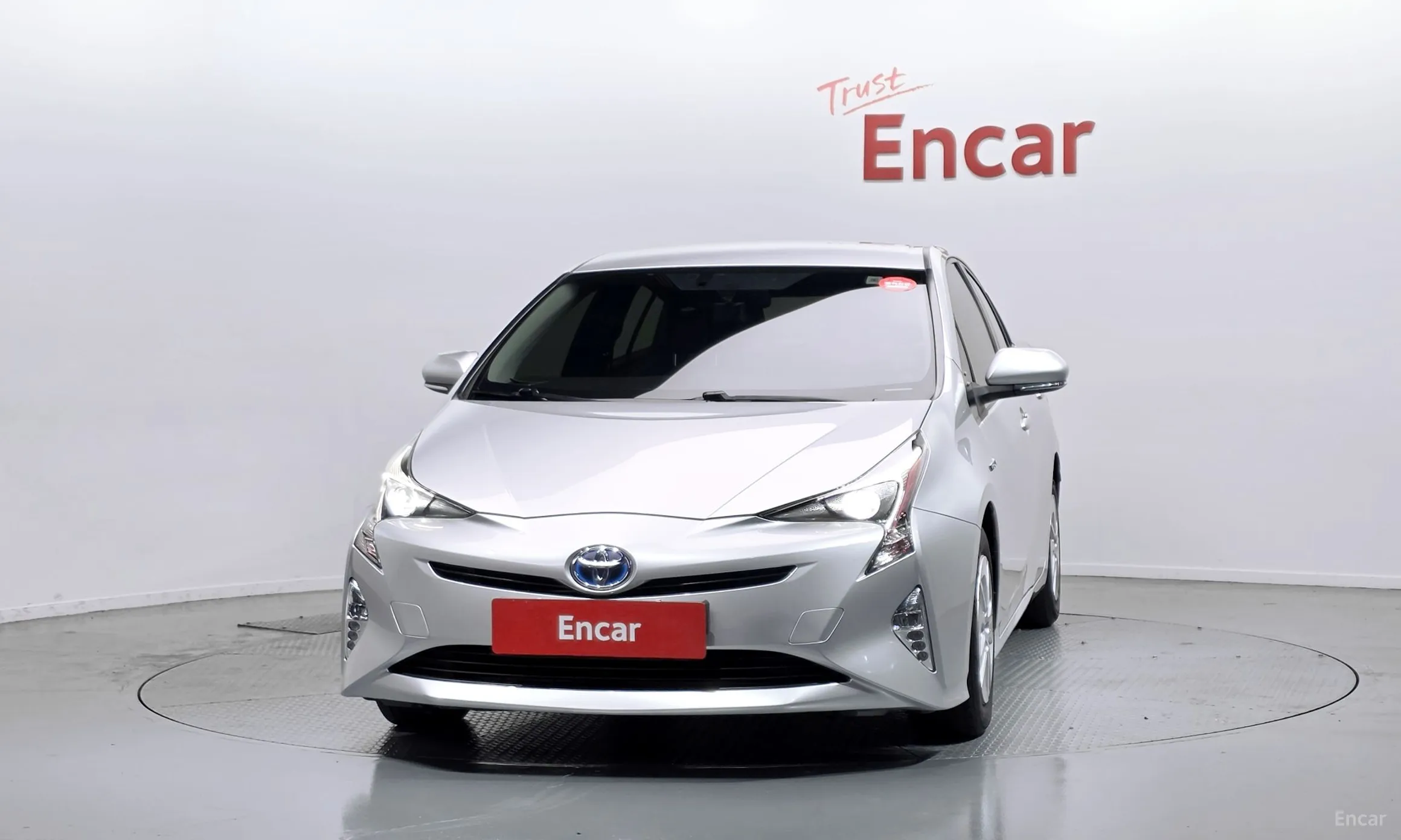 Toyota Prius 4th Generation превью 3