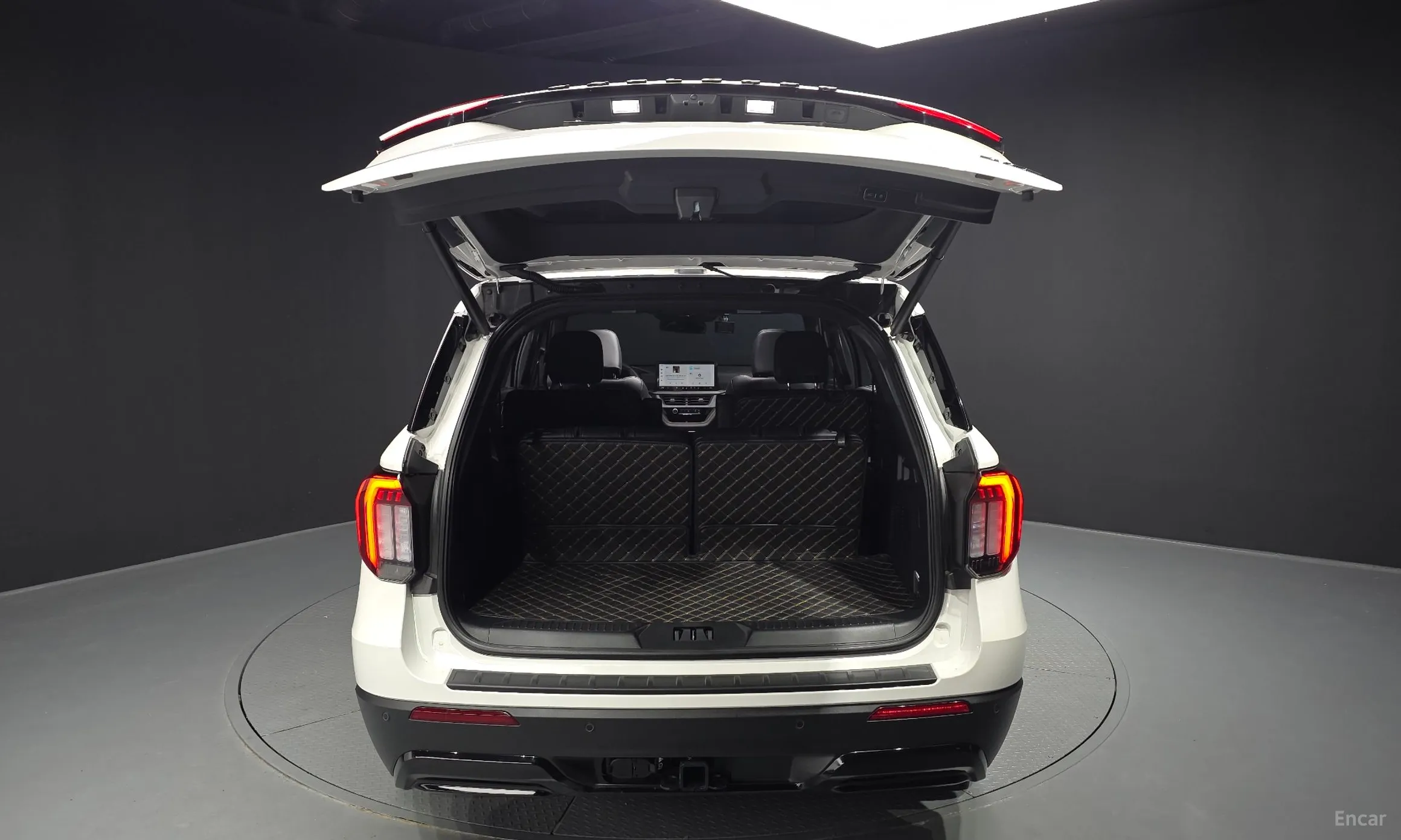 Ford Explorer 6th Generation превью 20