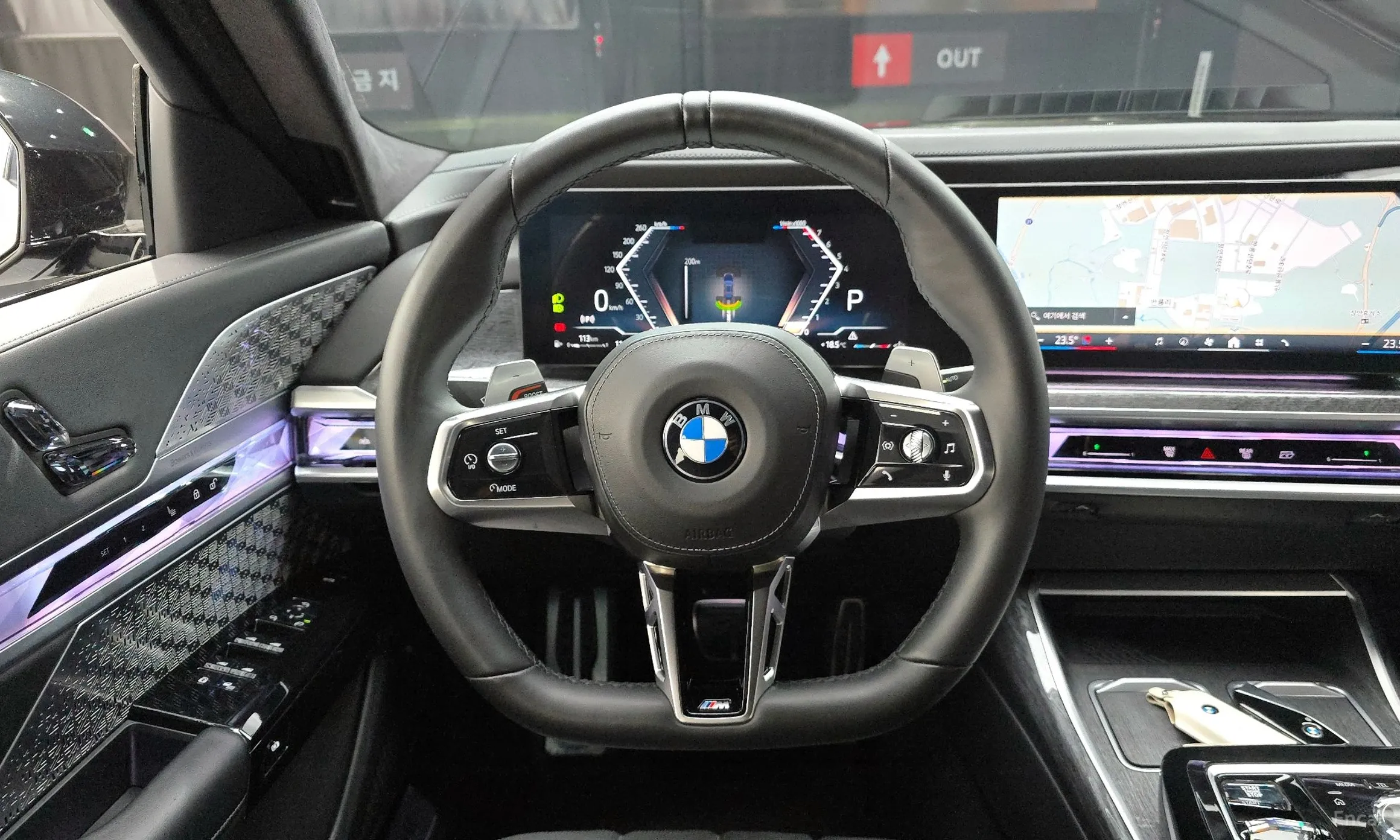 BMW 7 Series (G70) превью 13