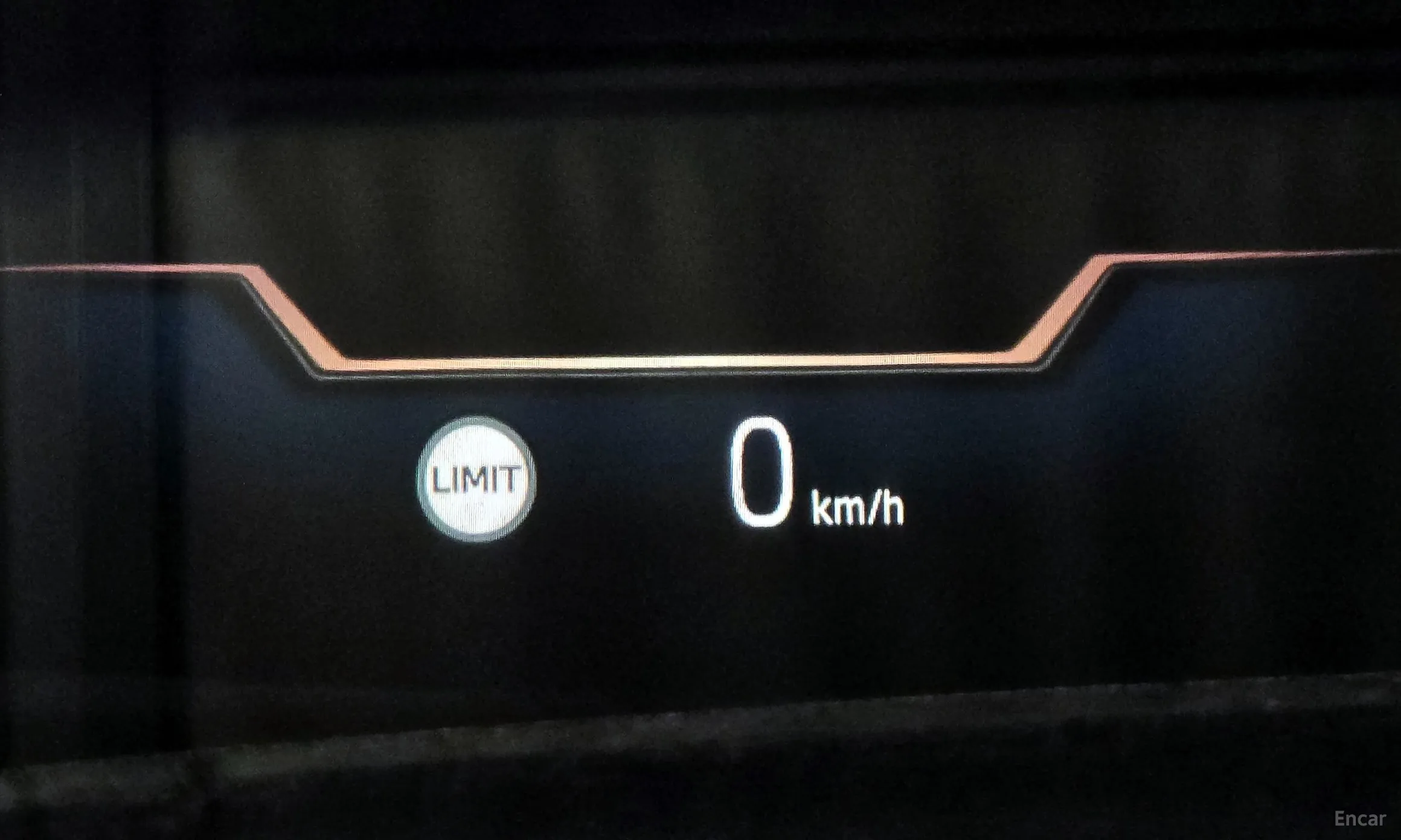 BMW 7 Series (G70) превью 18