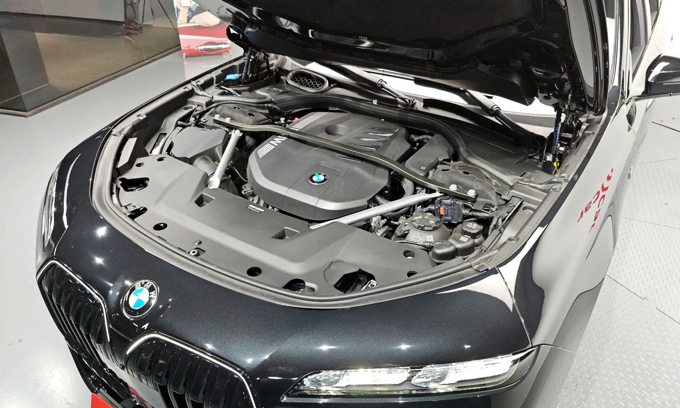 BMW 7 Series (G70) превью 6