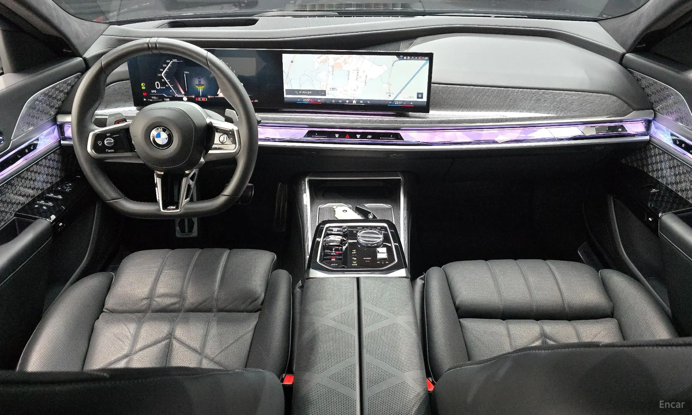 BMW 7 Series (G70) превью 7