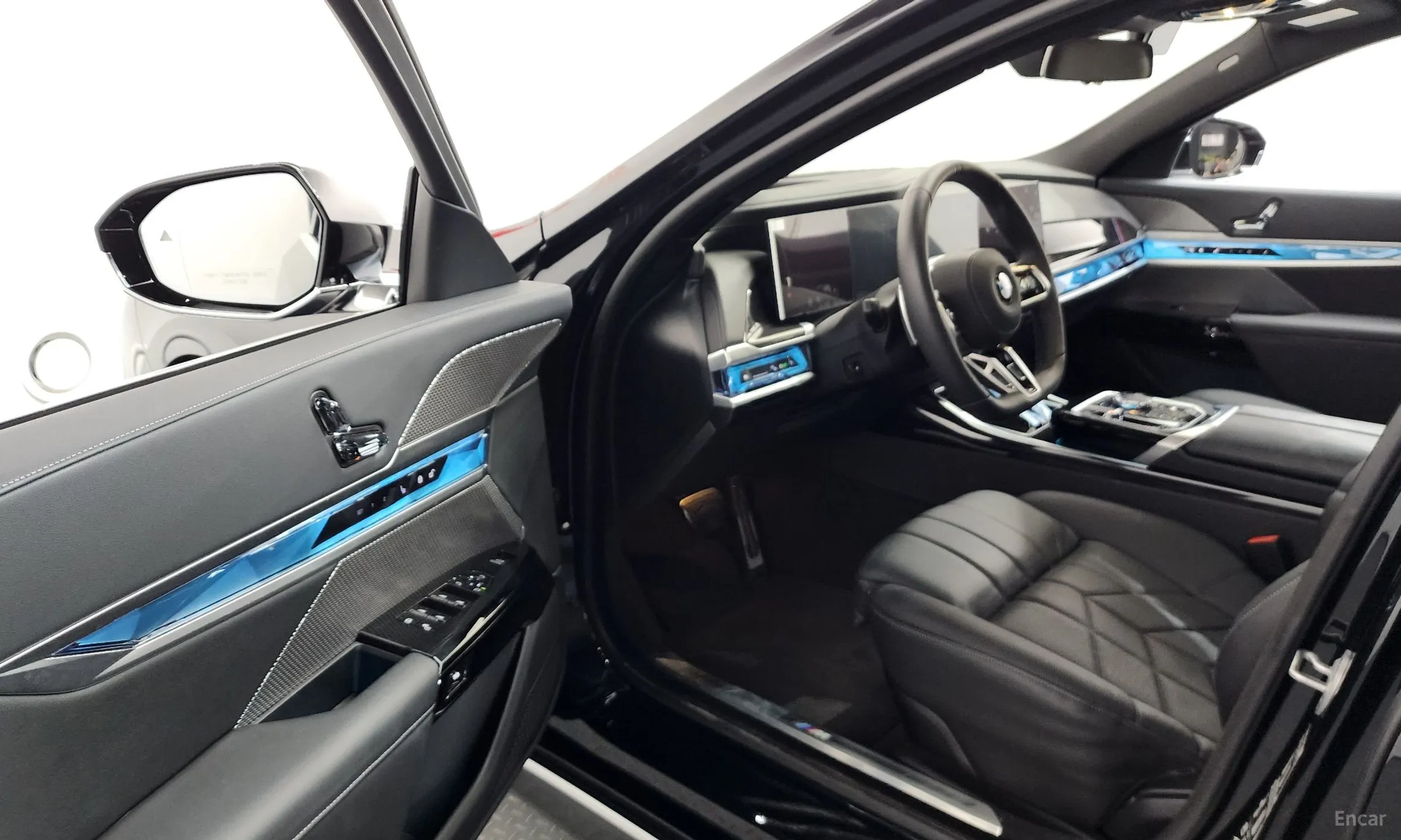 BMW 7 Series (G70) превью 10