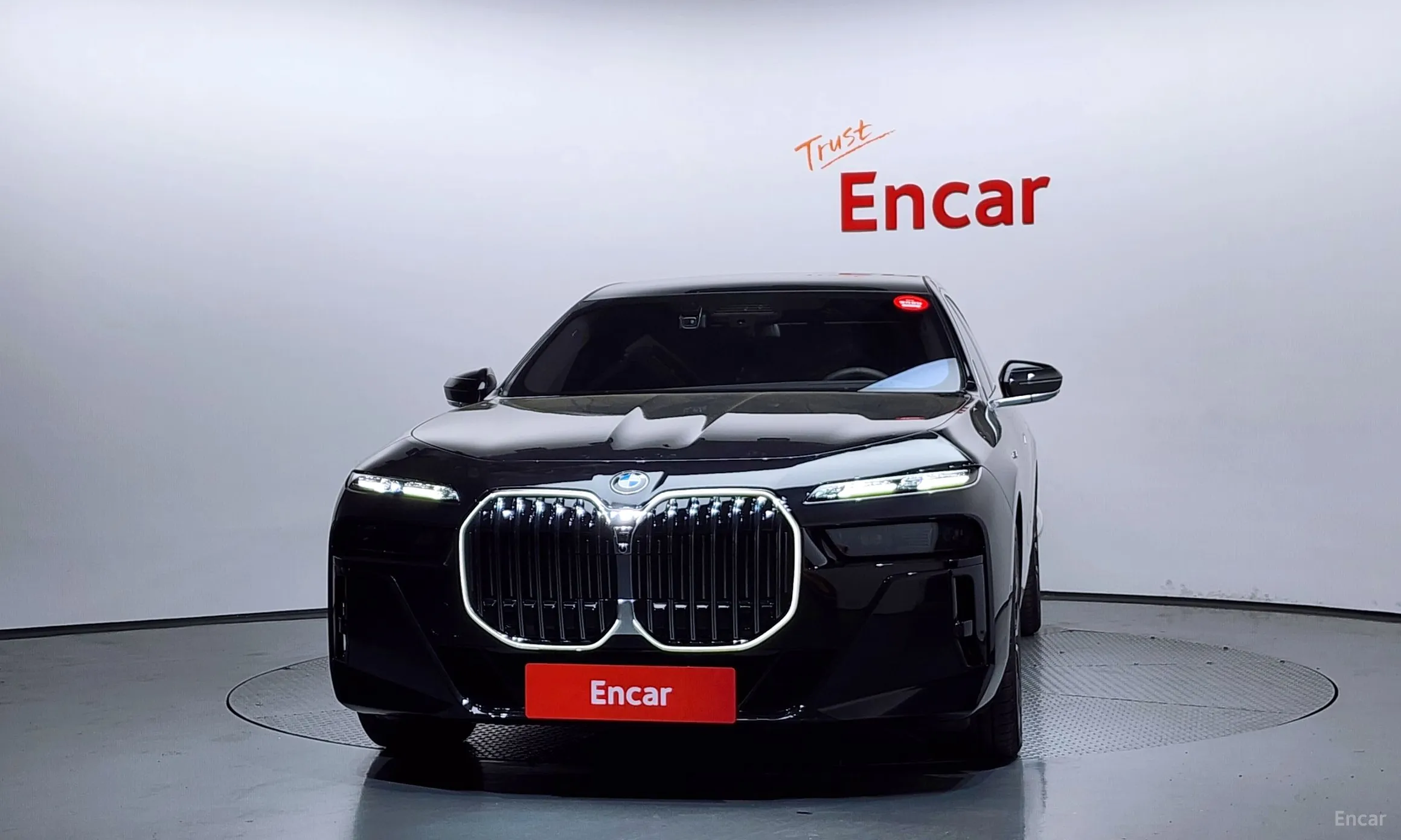 BMW 7 Series (G70) превью 3