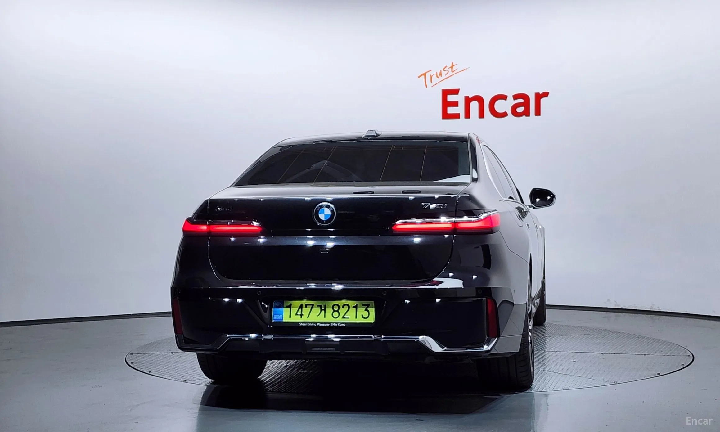 BMW 7 Series (G70) превью 4