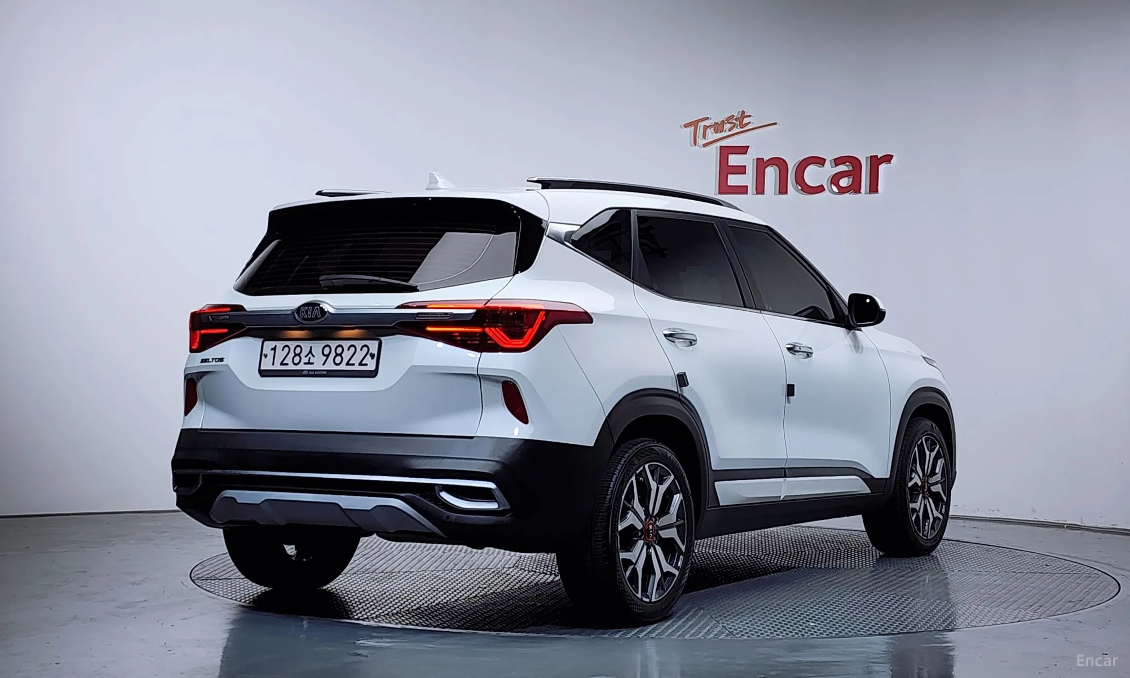 Kia Seltos превью 2
