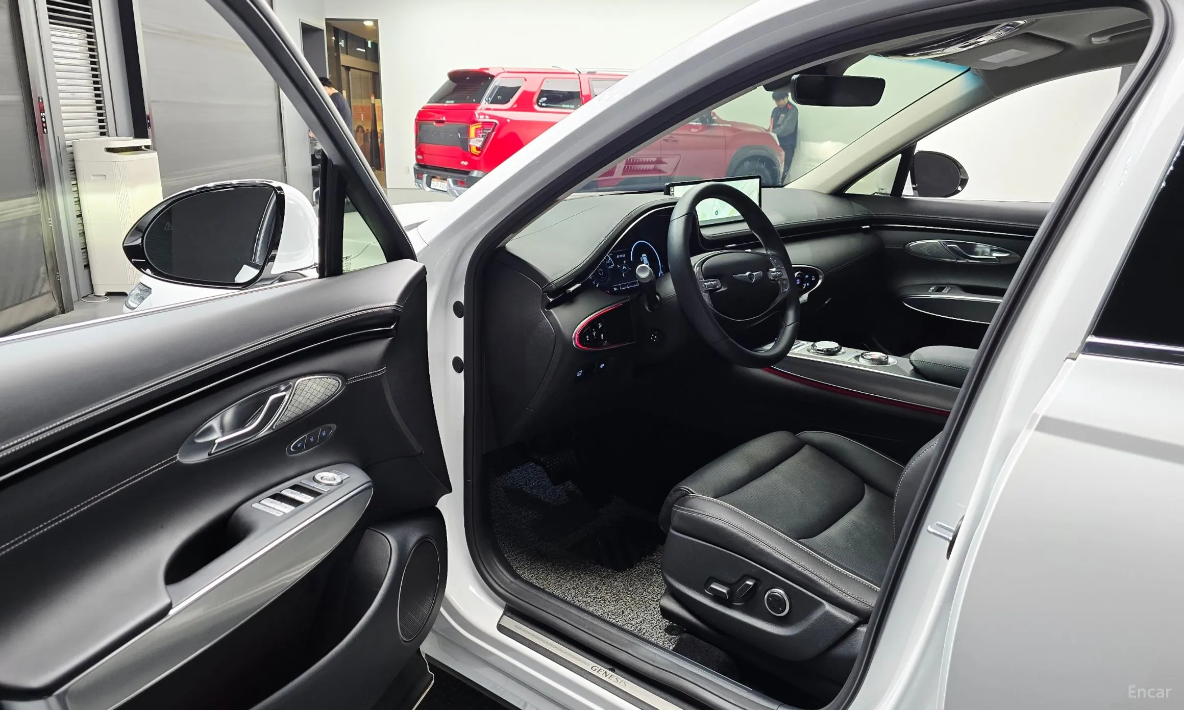 Genesis GV70 превью 10