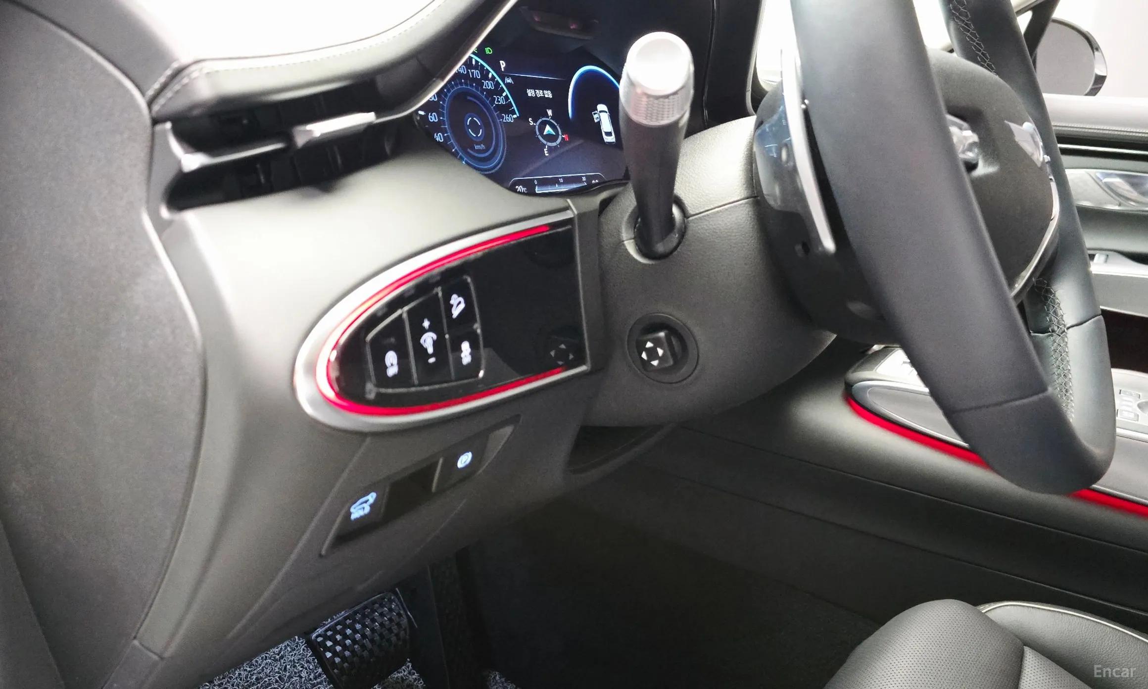 Genesis GV70 превью 15