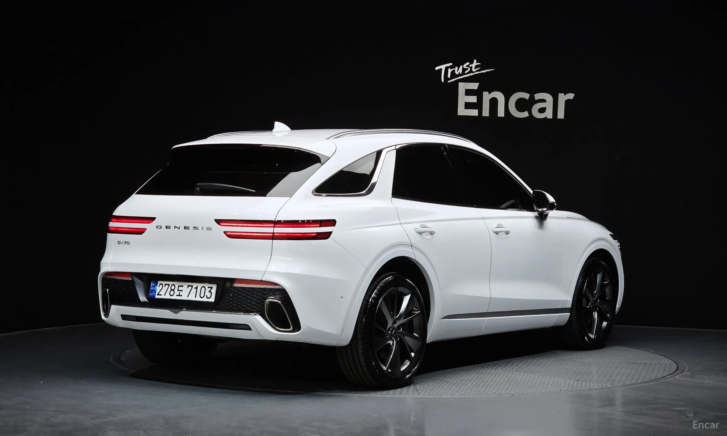 Genesis GV70 превью 2