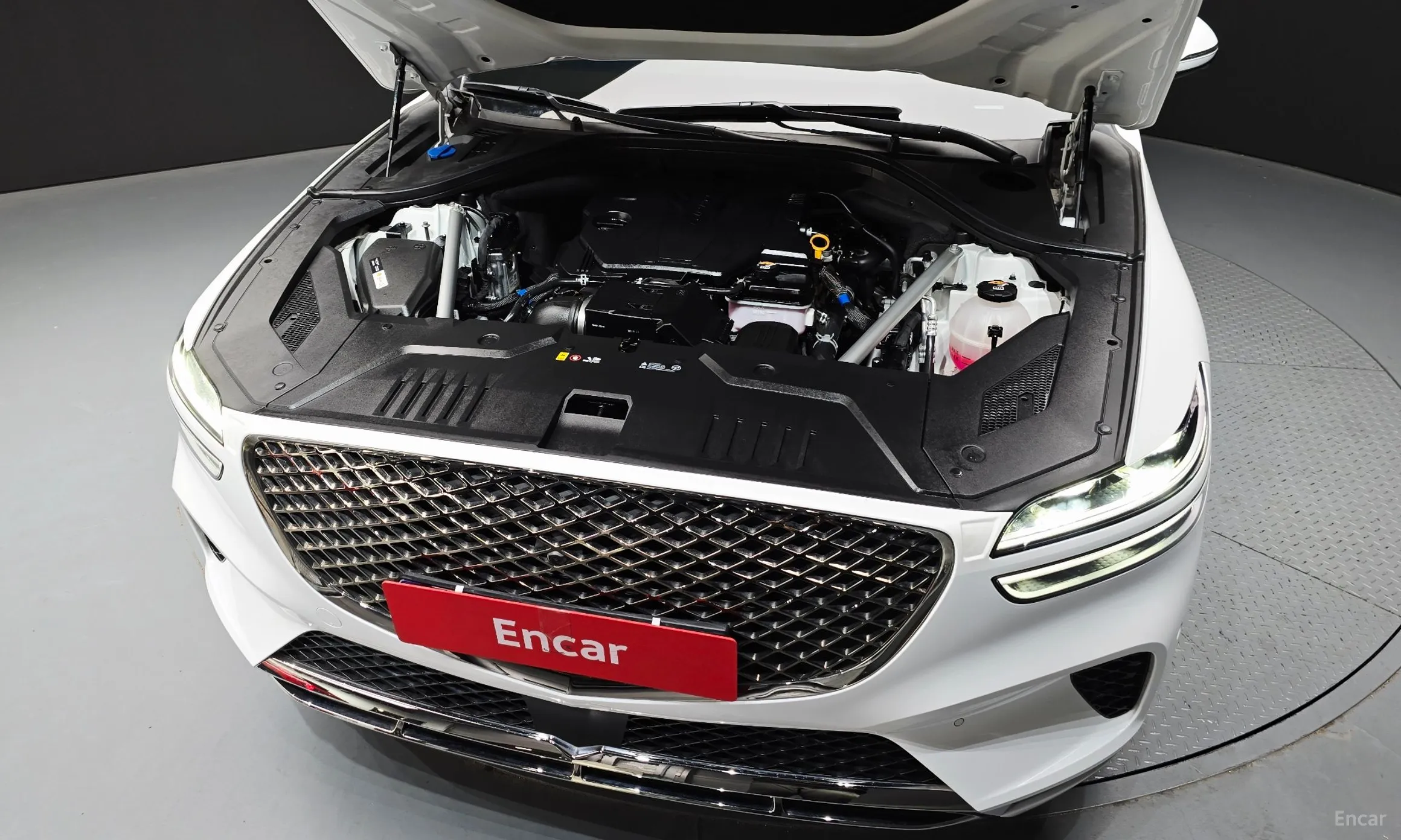 Genesis GV70 превью 6