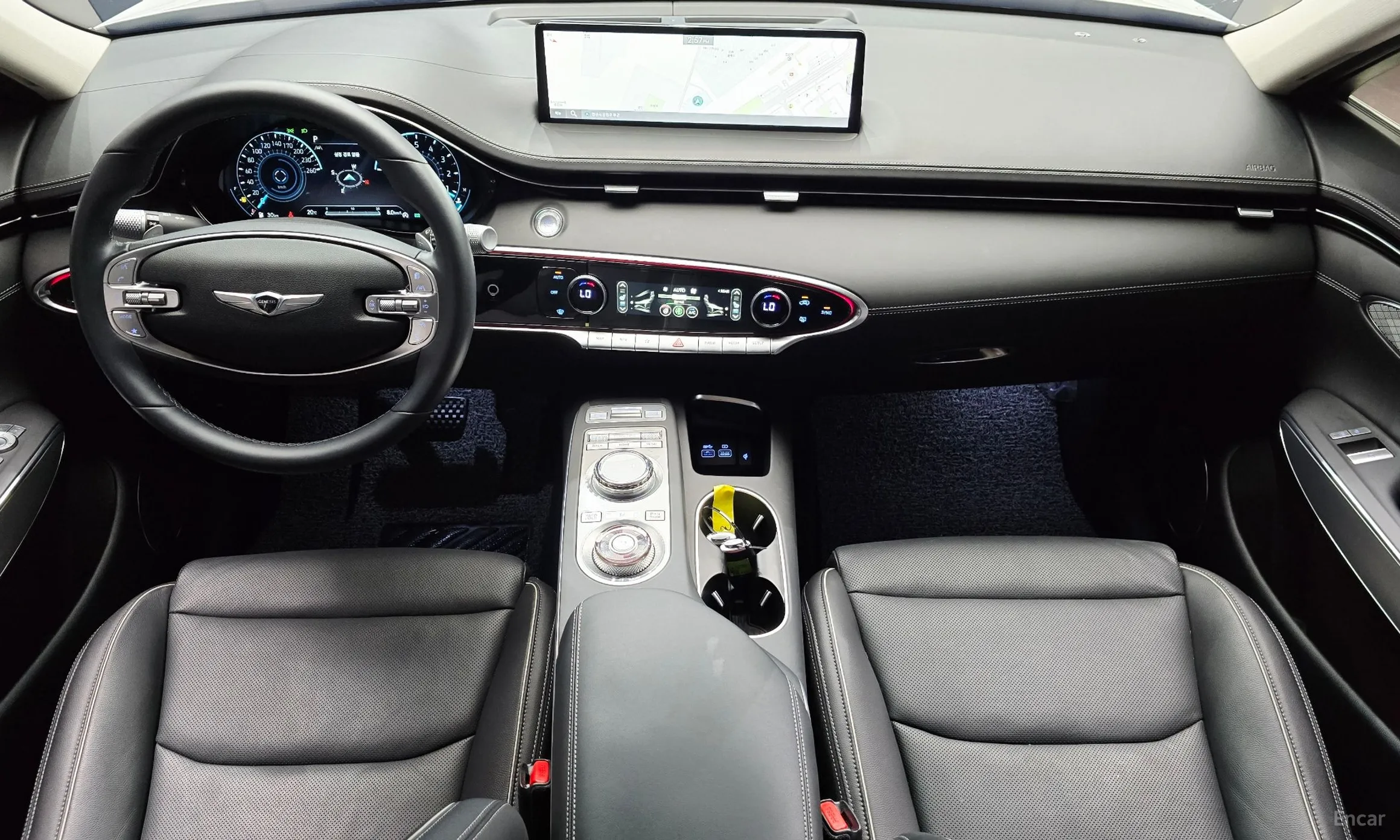Genesis GV70 превью 7