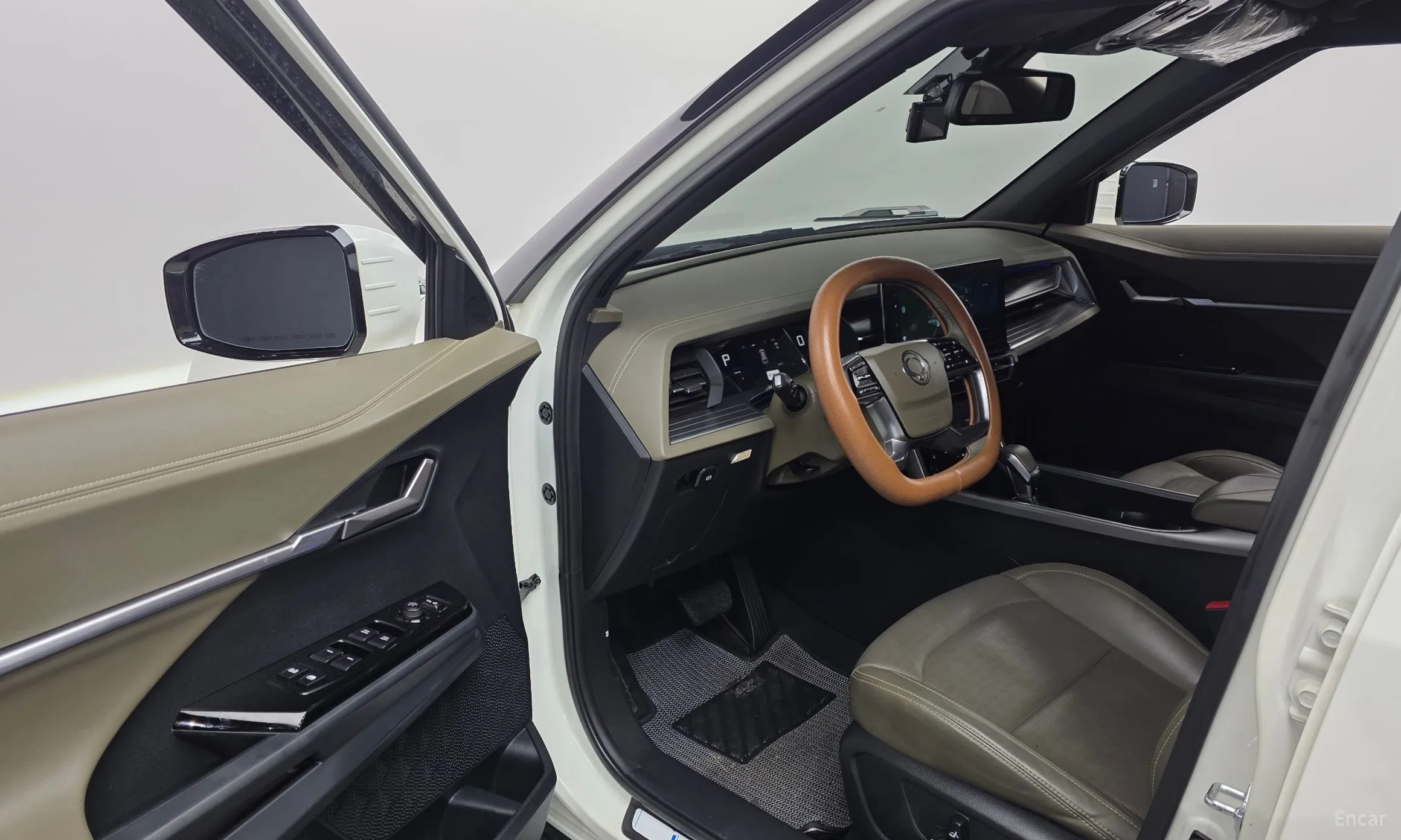 KG Mobility (SsangYong) Torres превью 10
