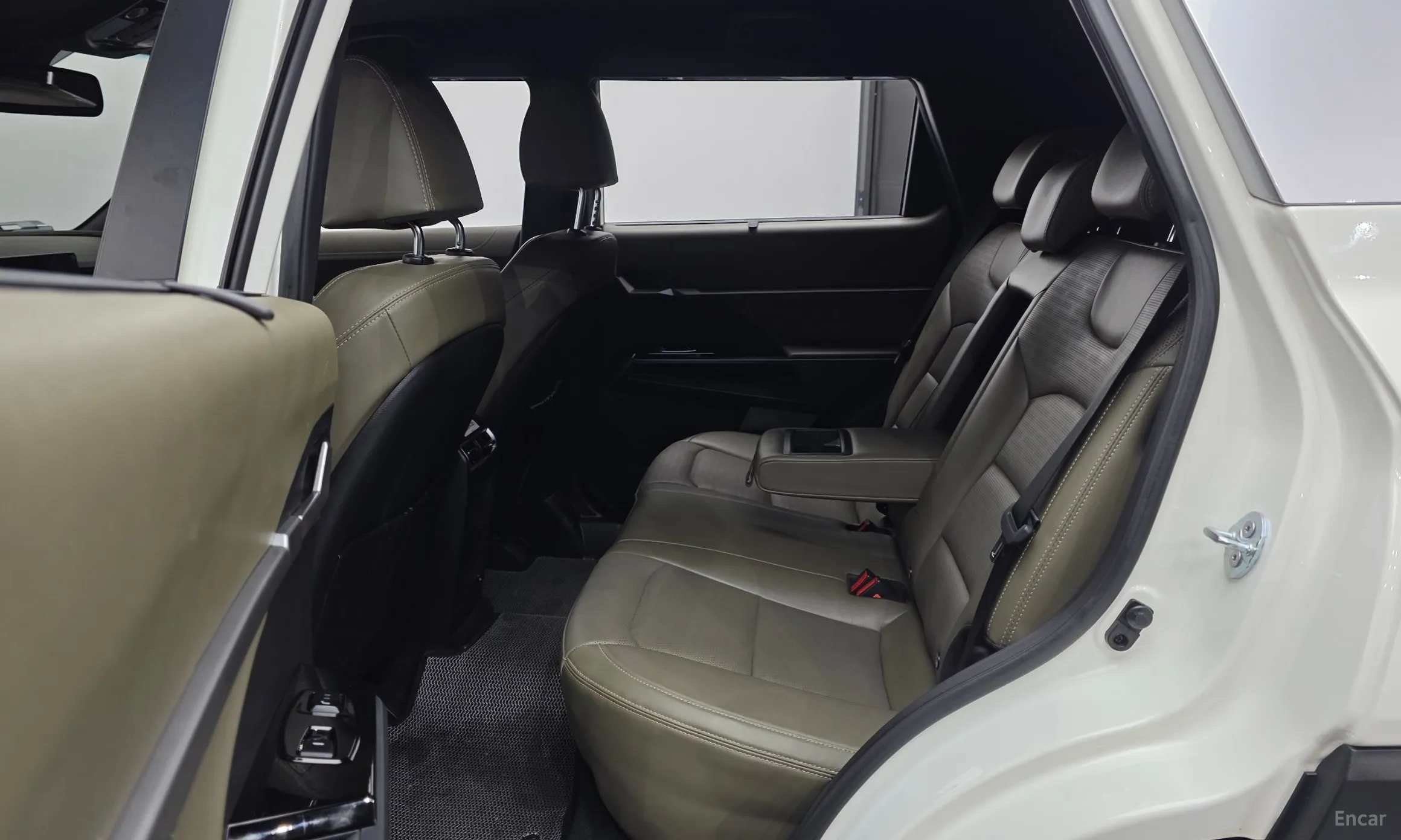 KG Mobility (SsangYong) Torres превью 12