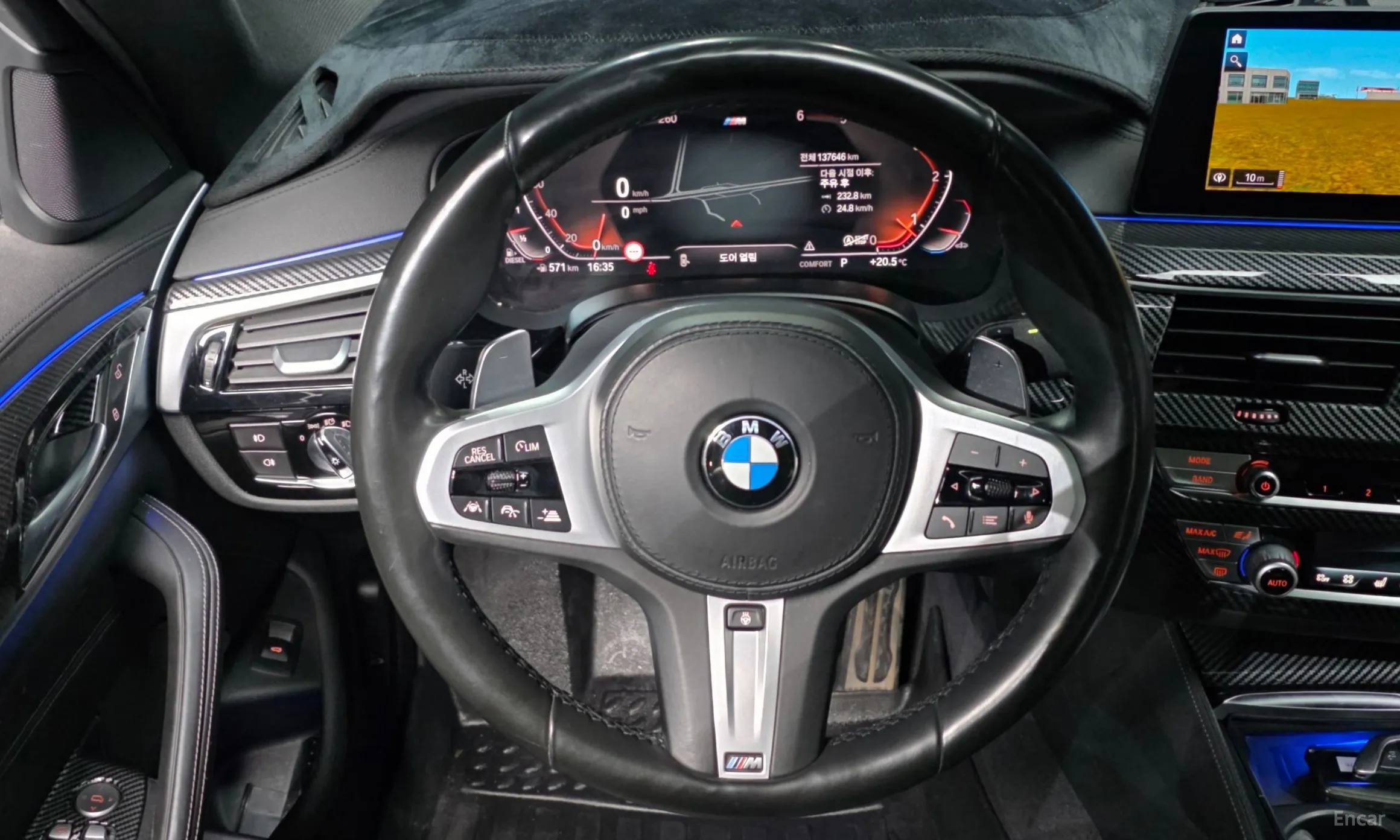 BMW 5 Series (G30) превью 13