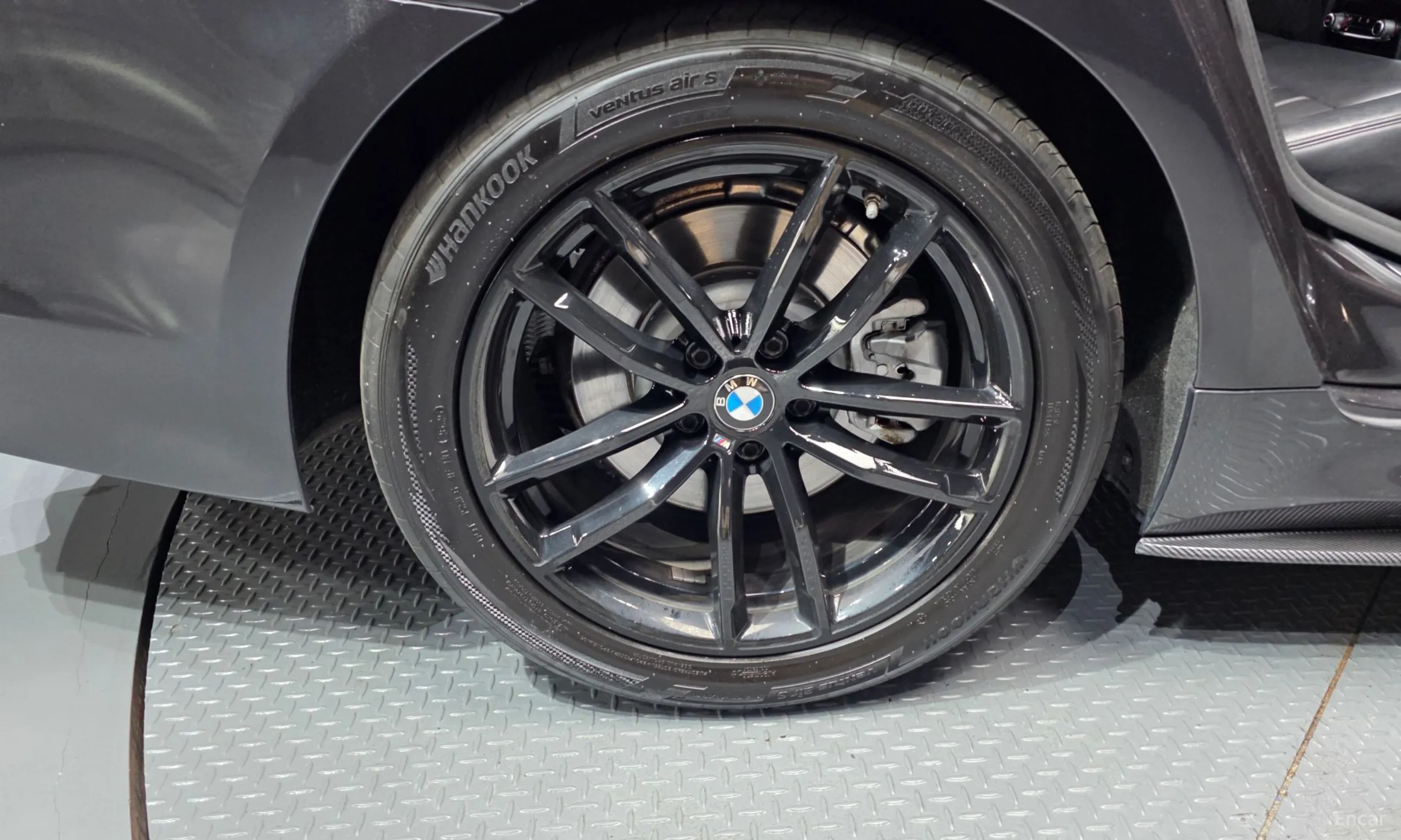 BMW 5 Series (G30) превью 5