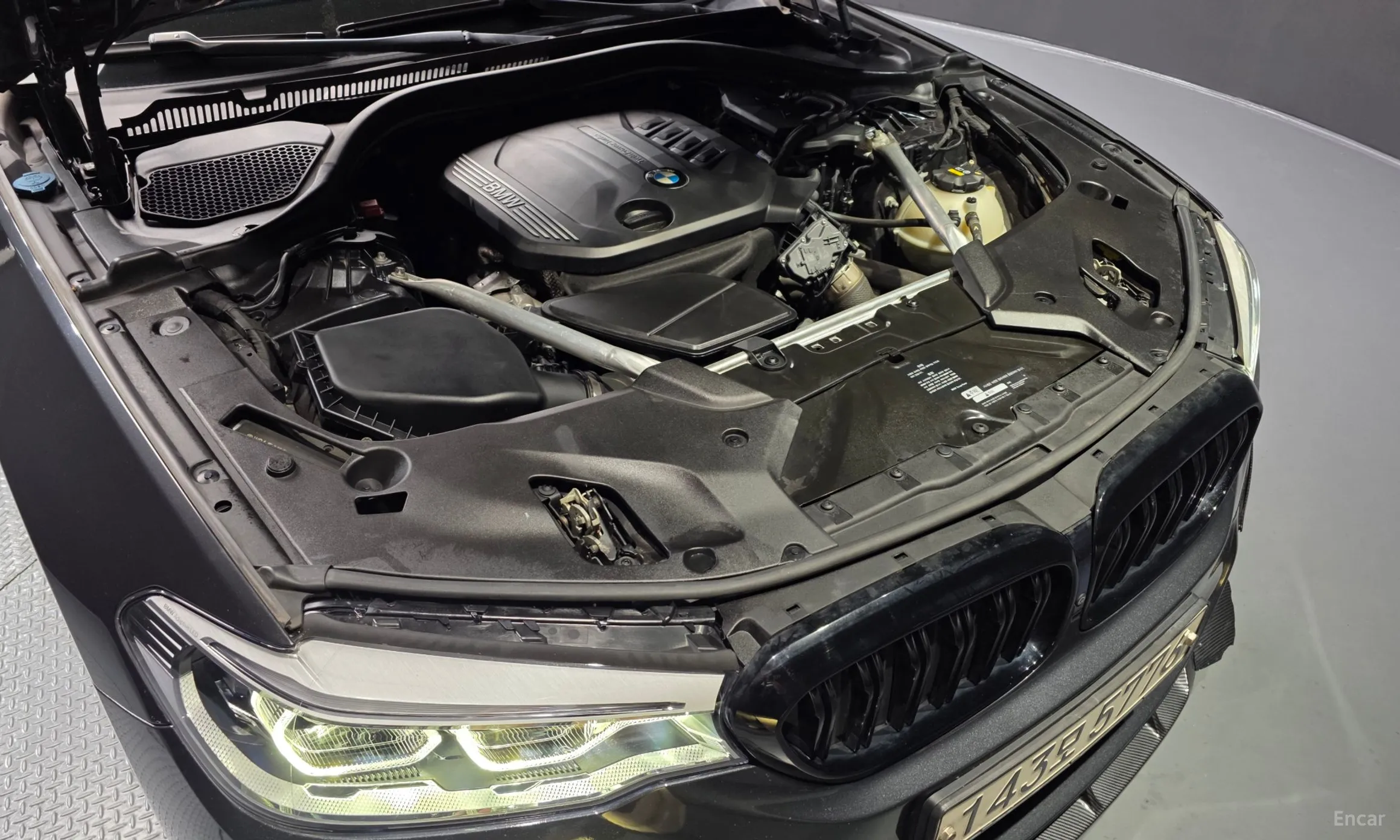 BMW 5 Series (G30) превью 6