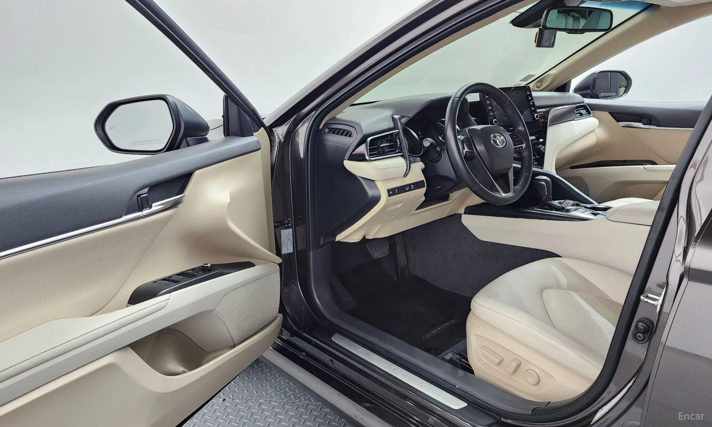 Toyota Camry (XV70) превью 10