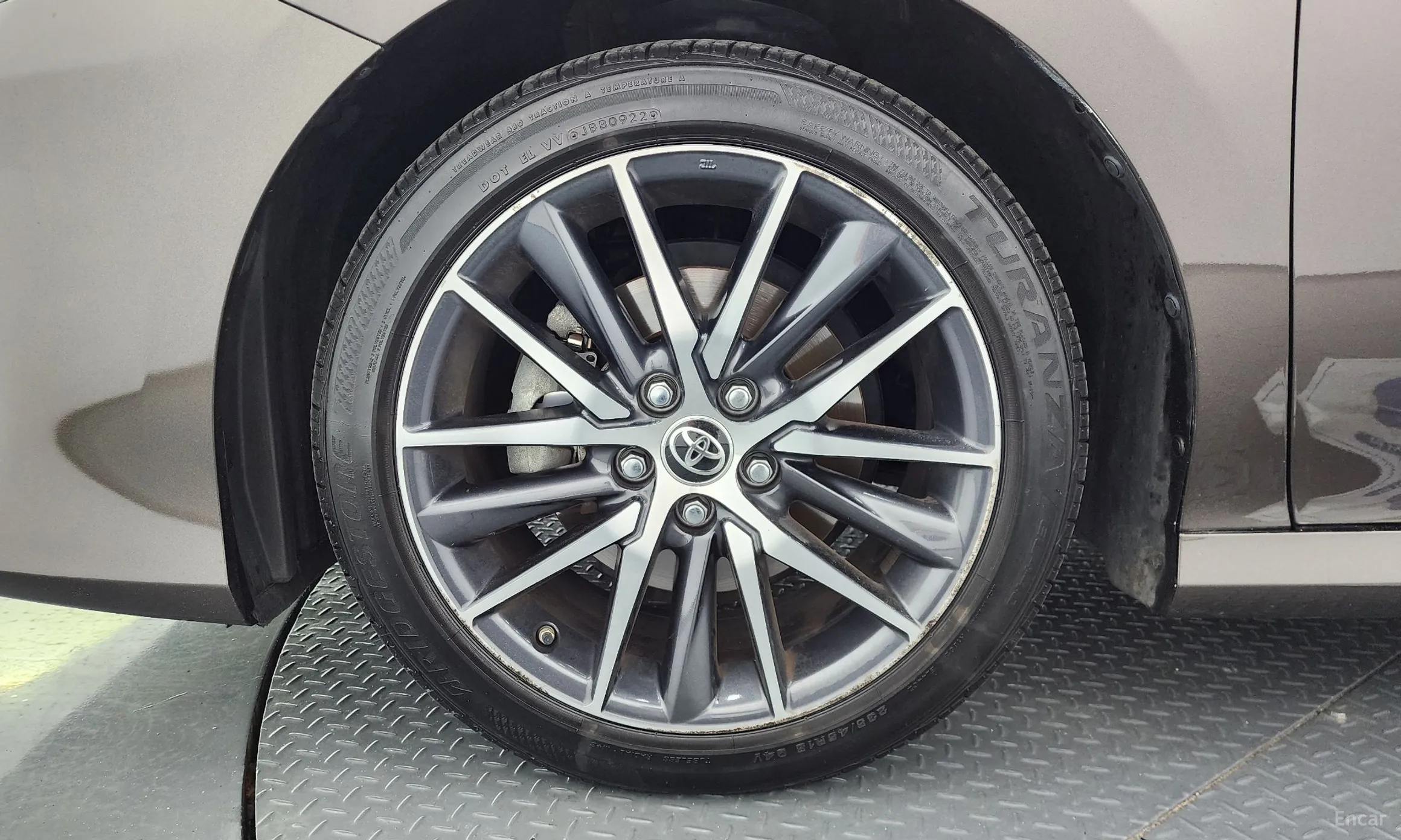Toyota Camry (XV70) превью 5