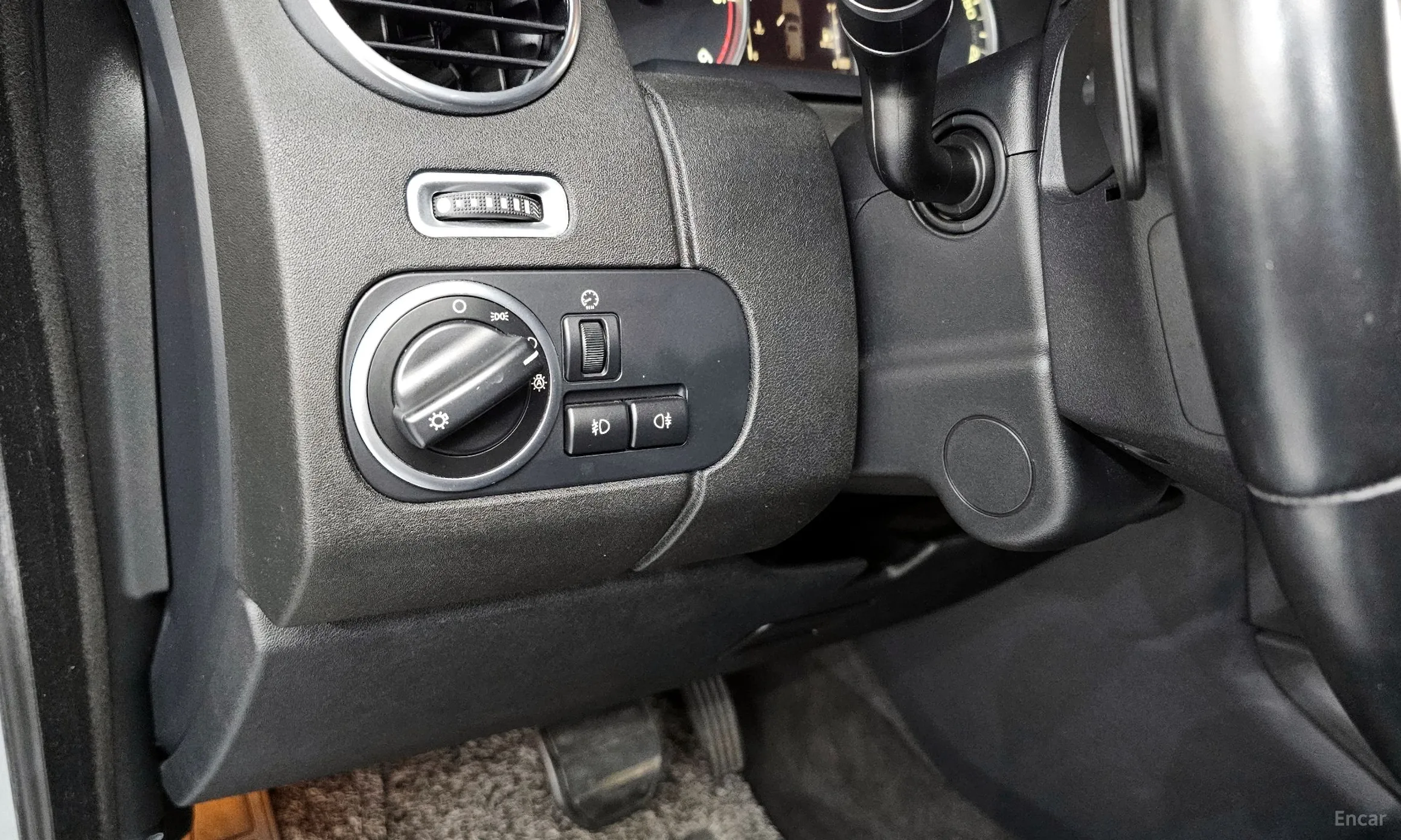 Land Rover Discovery 4 превью 15