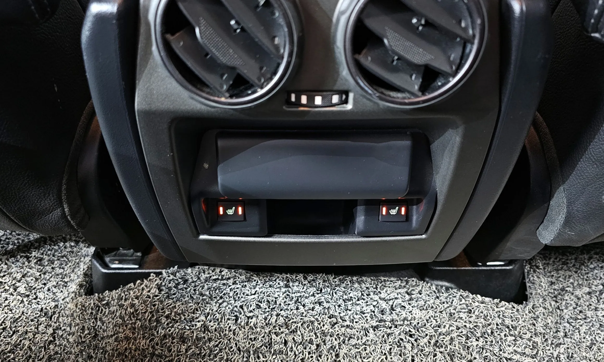 Land Rover Discovery 4 превью 17