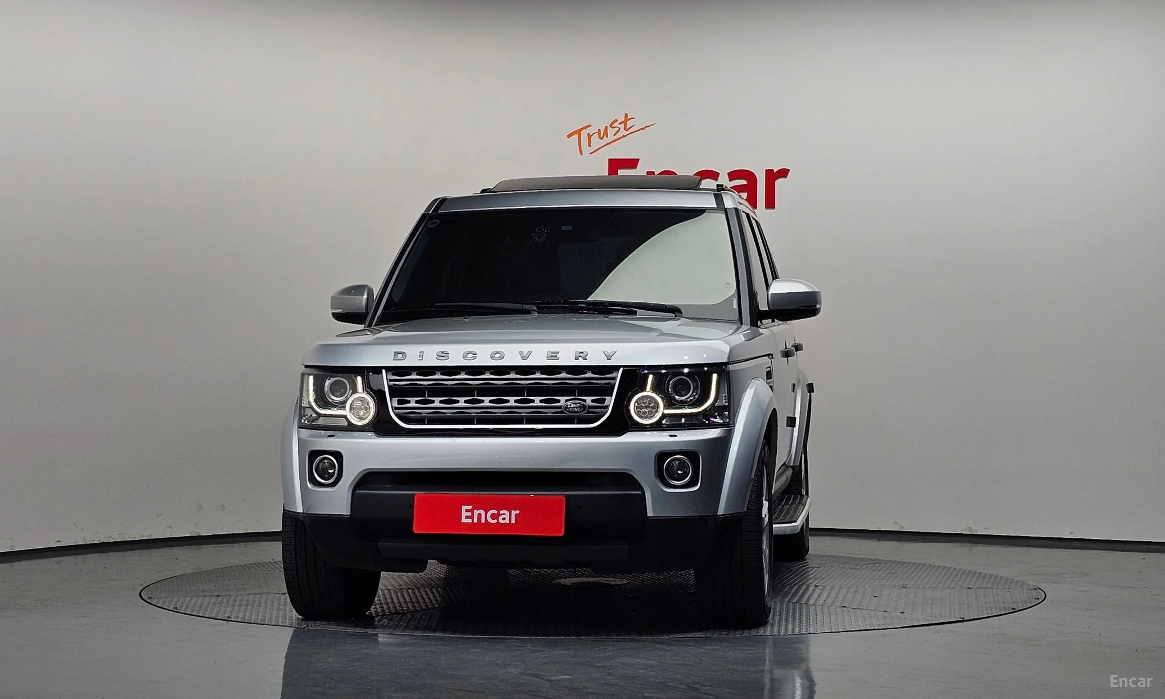 Land Rover Discovery 4 превью 3